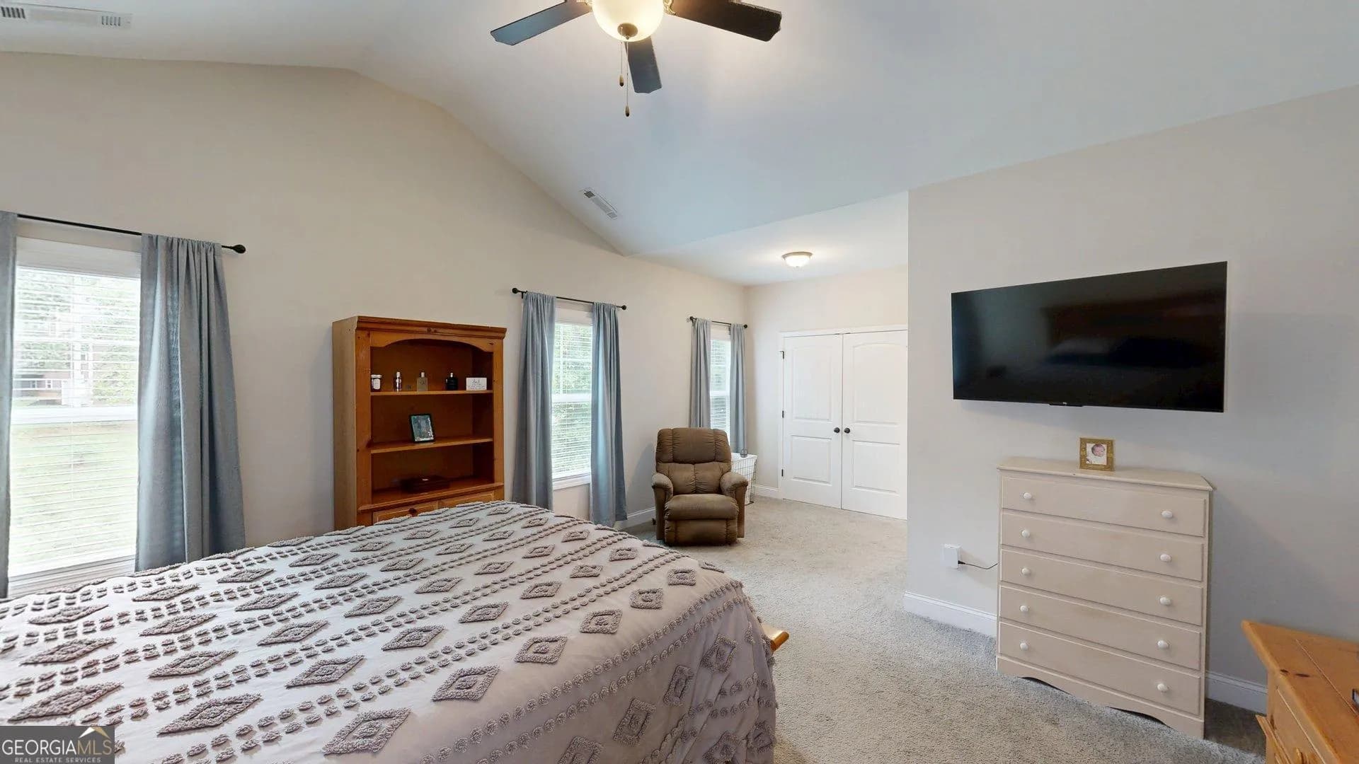 97 Denny Cir — photo 6 of 41