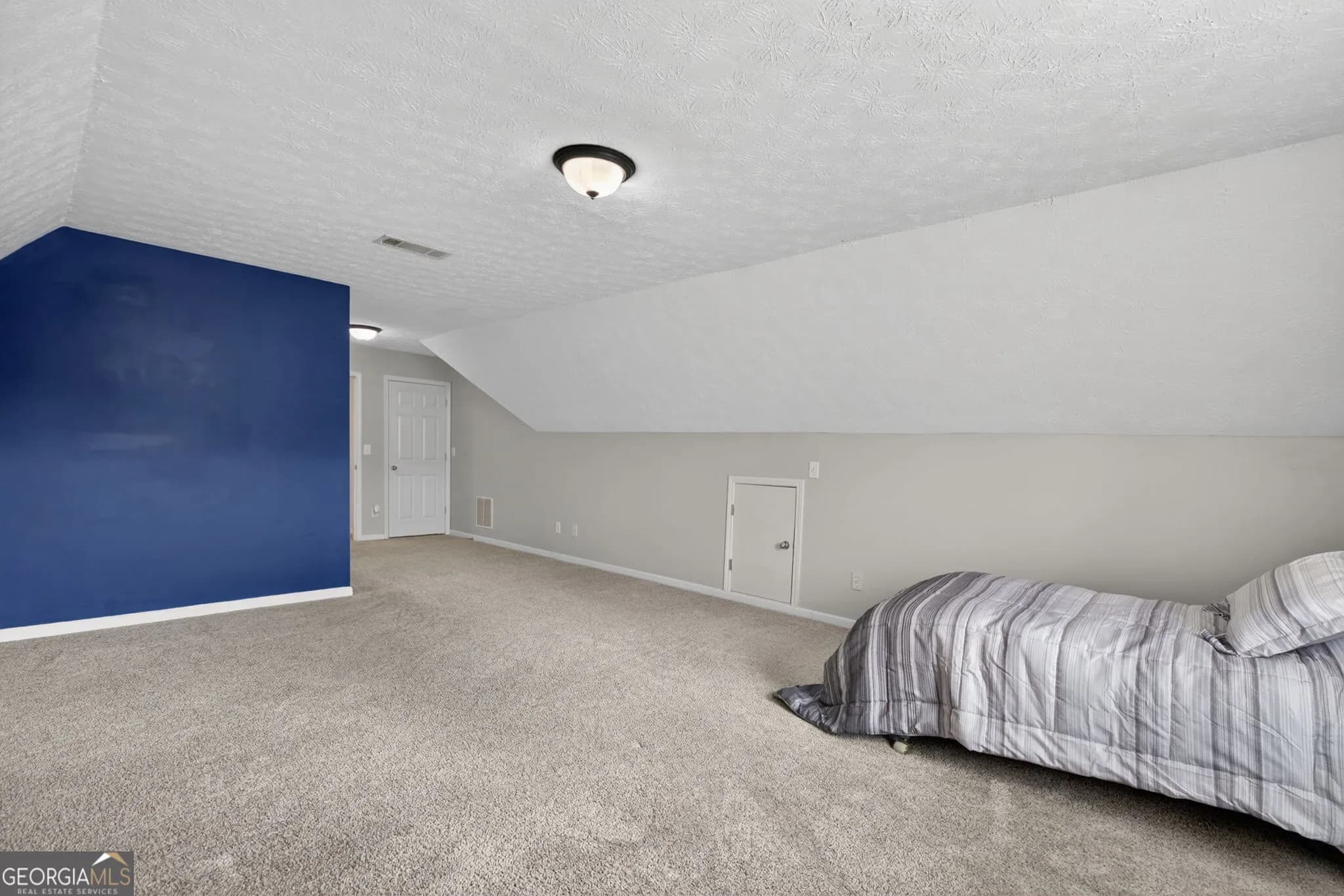 531 Huntington Trl — photo 26 of 41