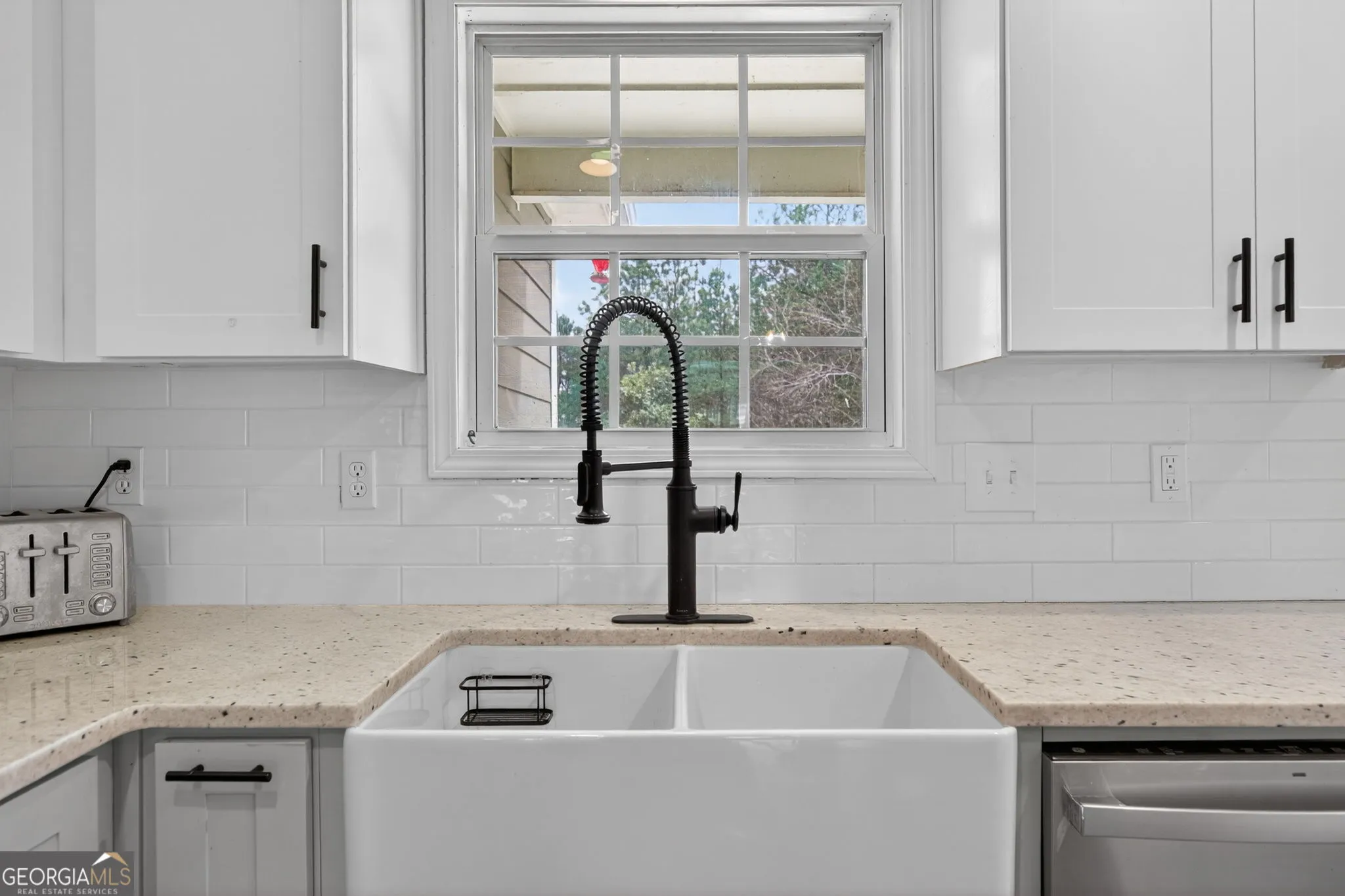 531 Huntington Trl — photo 12 of 41