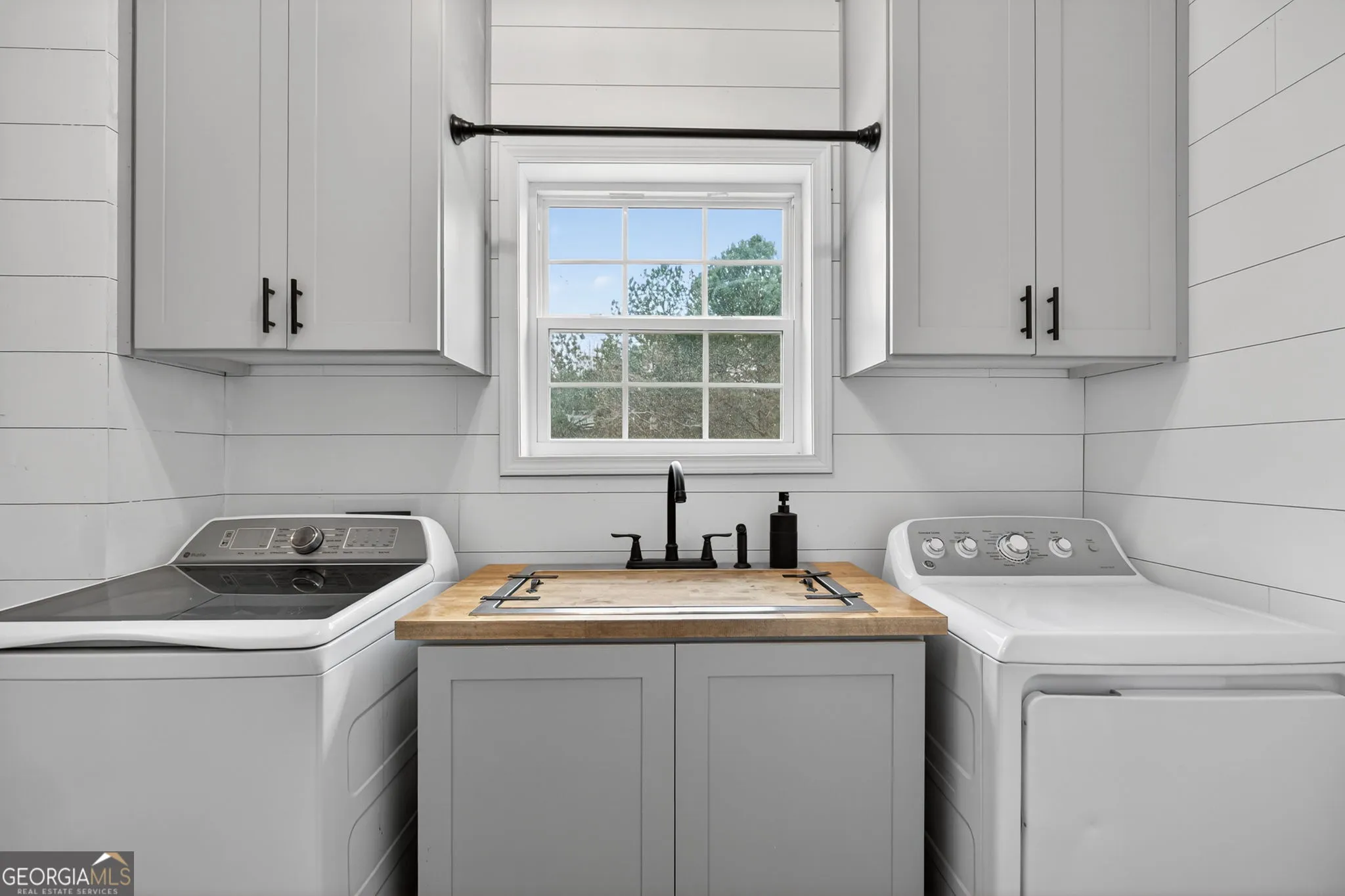 531 Huntington Trl — photo 16 of 41