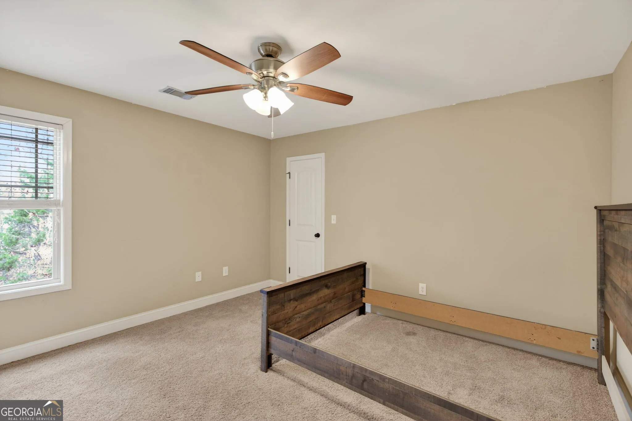 3131 Sweetbriar Dr — photo 17 of 61