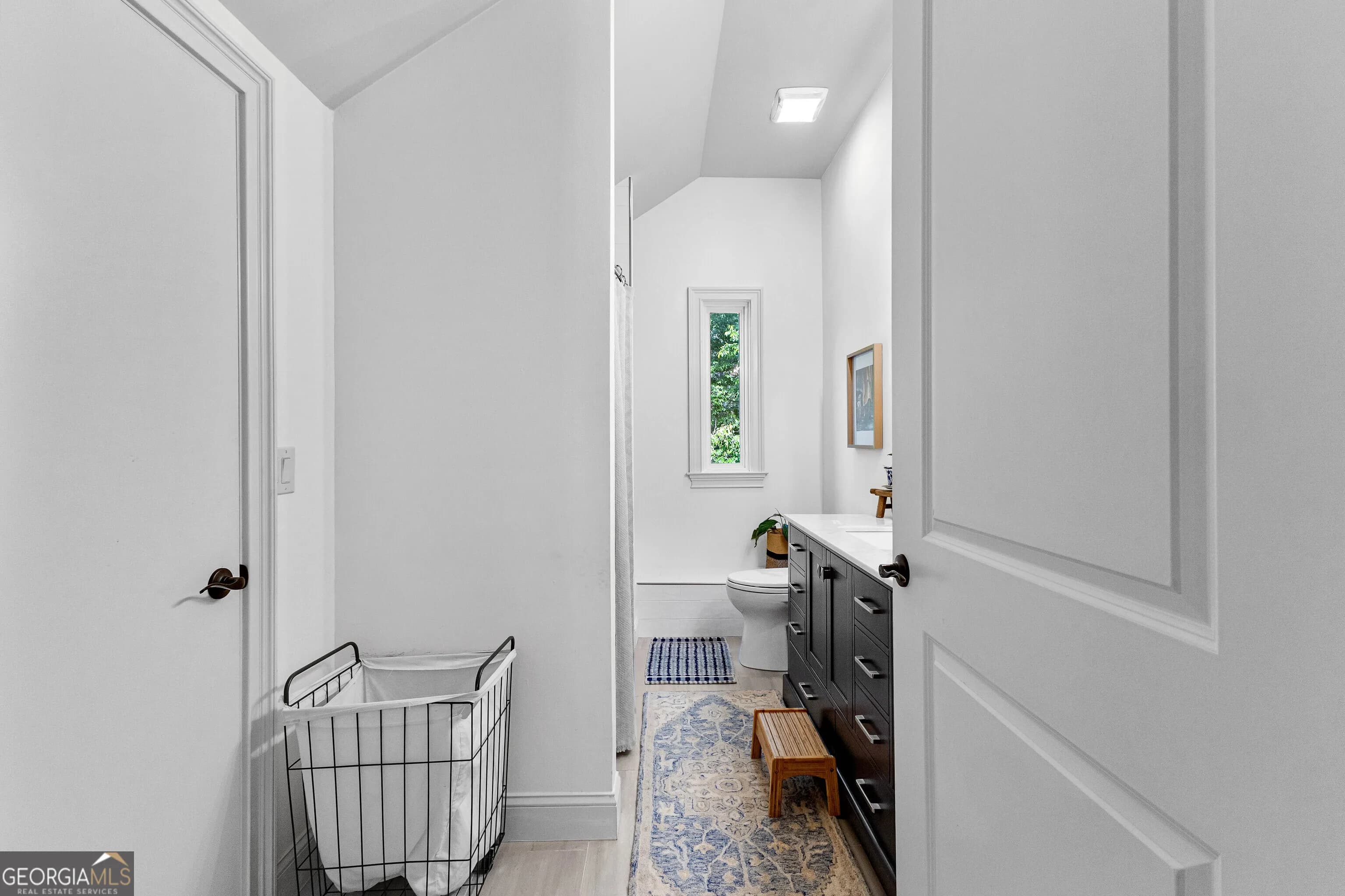 7311 Cantrell Rd — photo 13 of 180