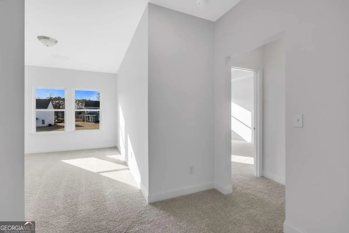165 Willow Bend Rd — photo 15 of 43