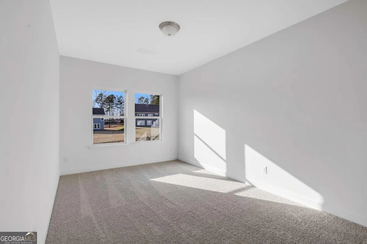 165 Willow Bend Rd — photo 17 of 43