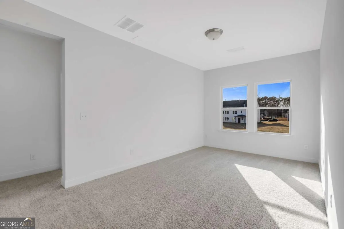 165 Willow Bend Rd — photo 16 of 43