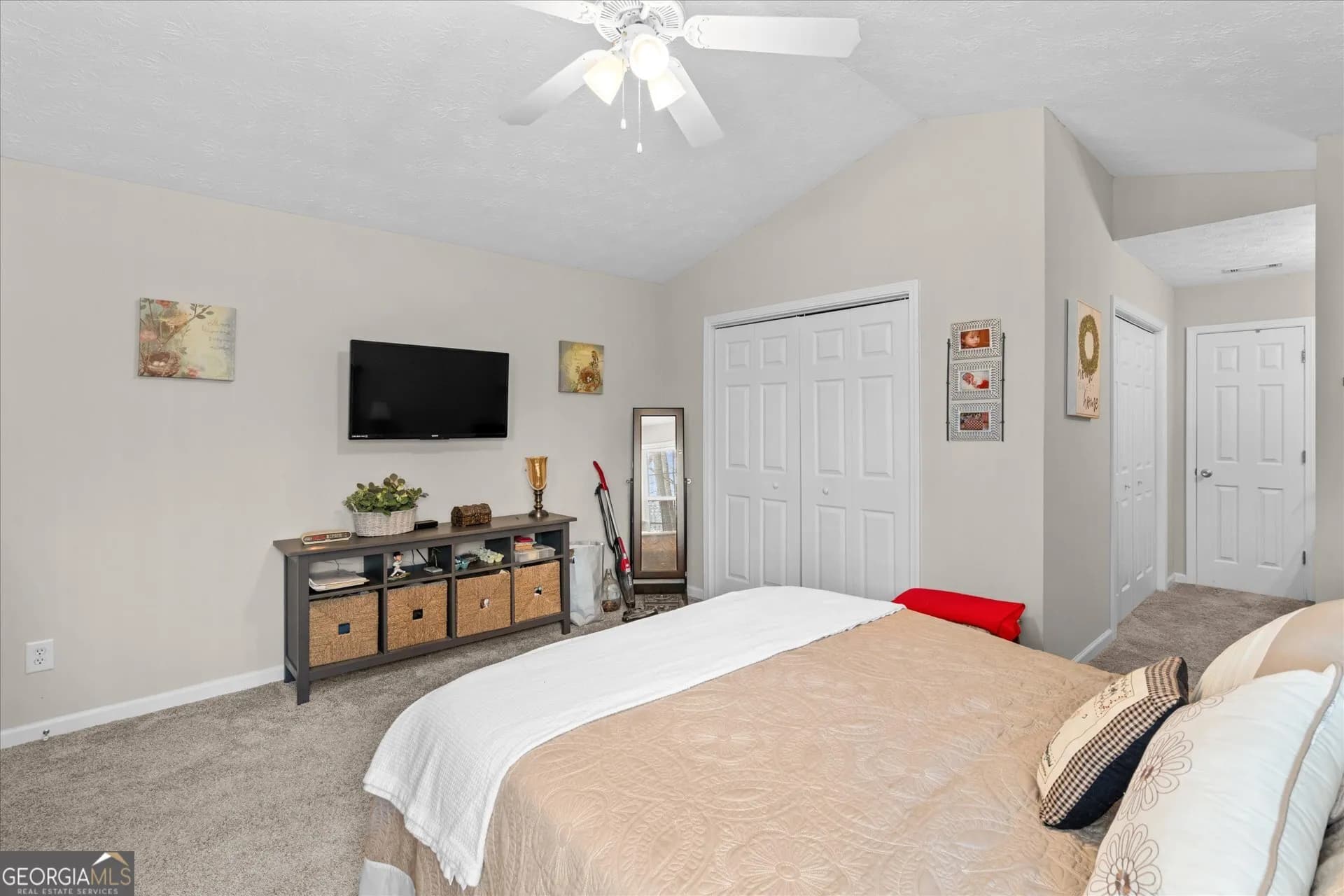 7338 S Mitchell Ct — photo 10 of 28