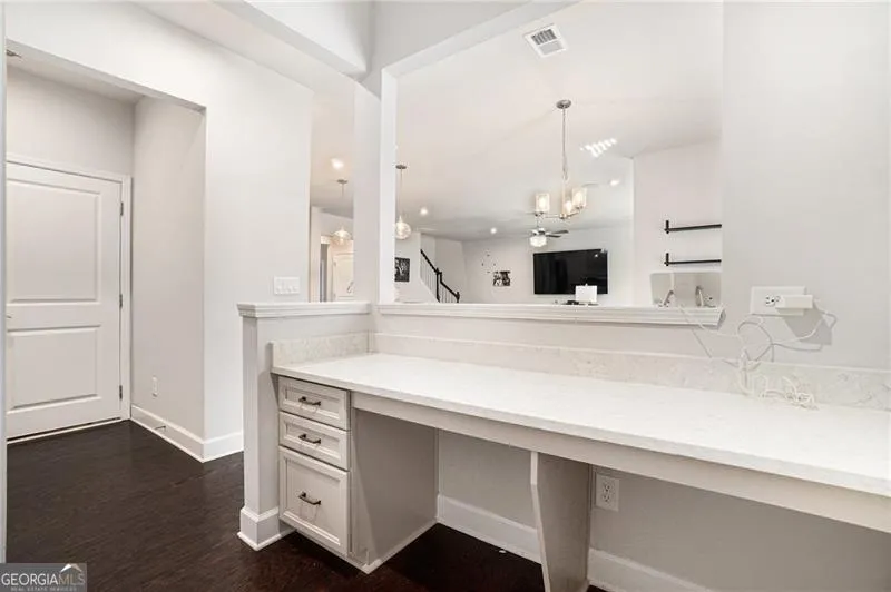 55 Clubhouse Way — photo 9 of 42