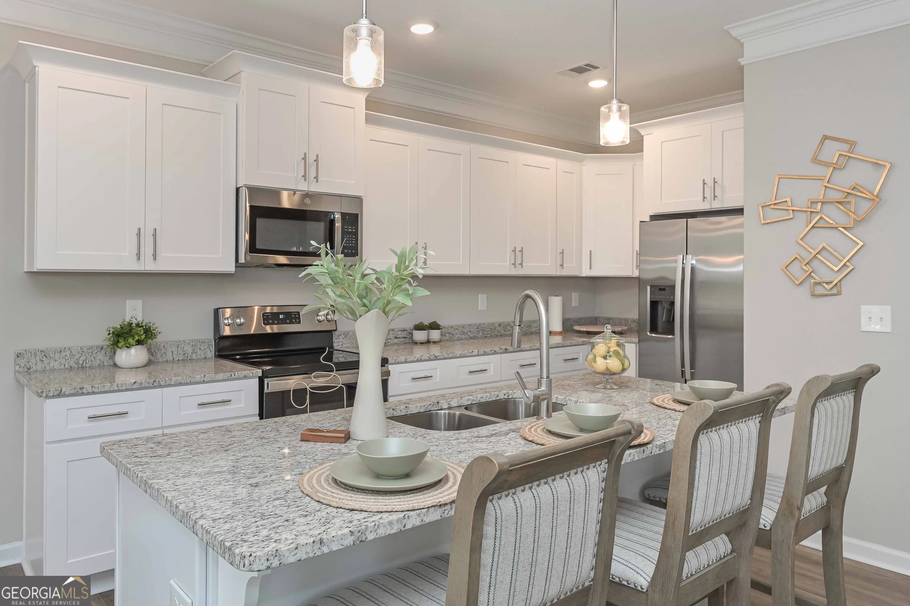 2690 Fareed St — photo 4 of 35