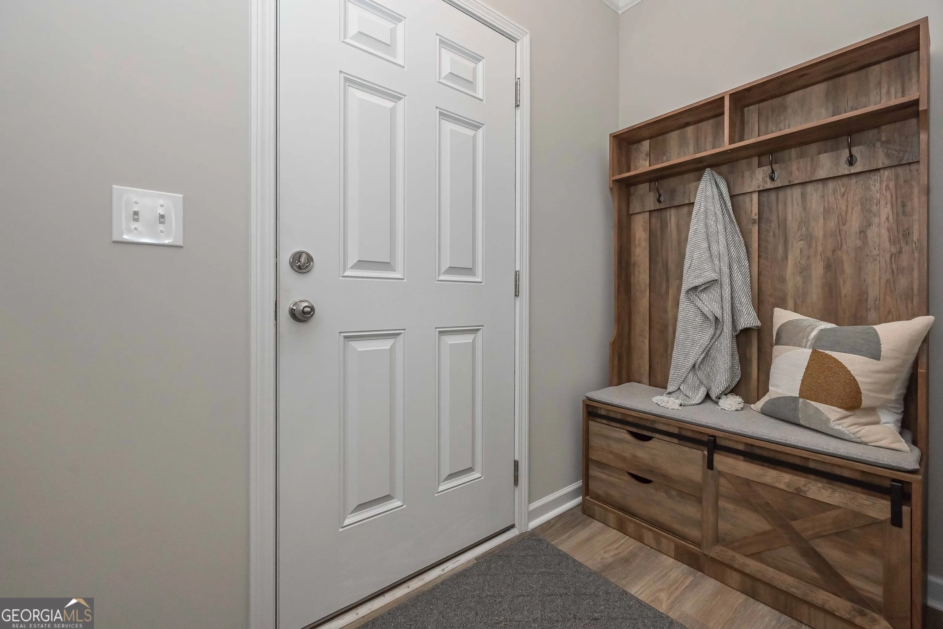 2690 Fareed St — photo 2 of 35