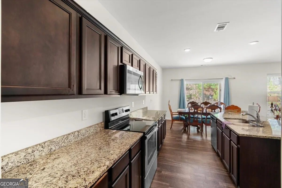 7246 Lacey Dr — photo 3 of 26