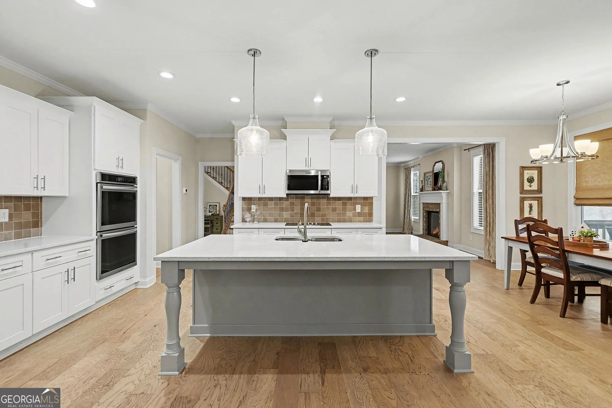 7540 Sunridge Ln — photo 9 of 51