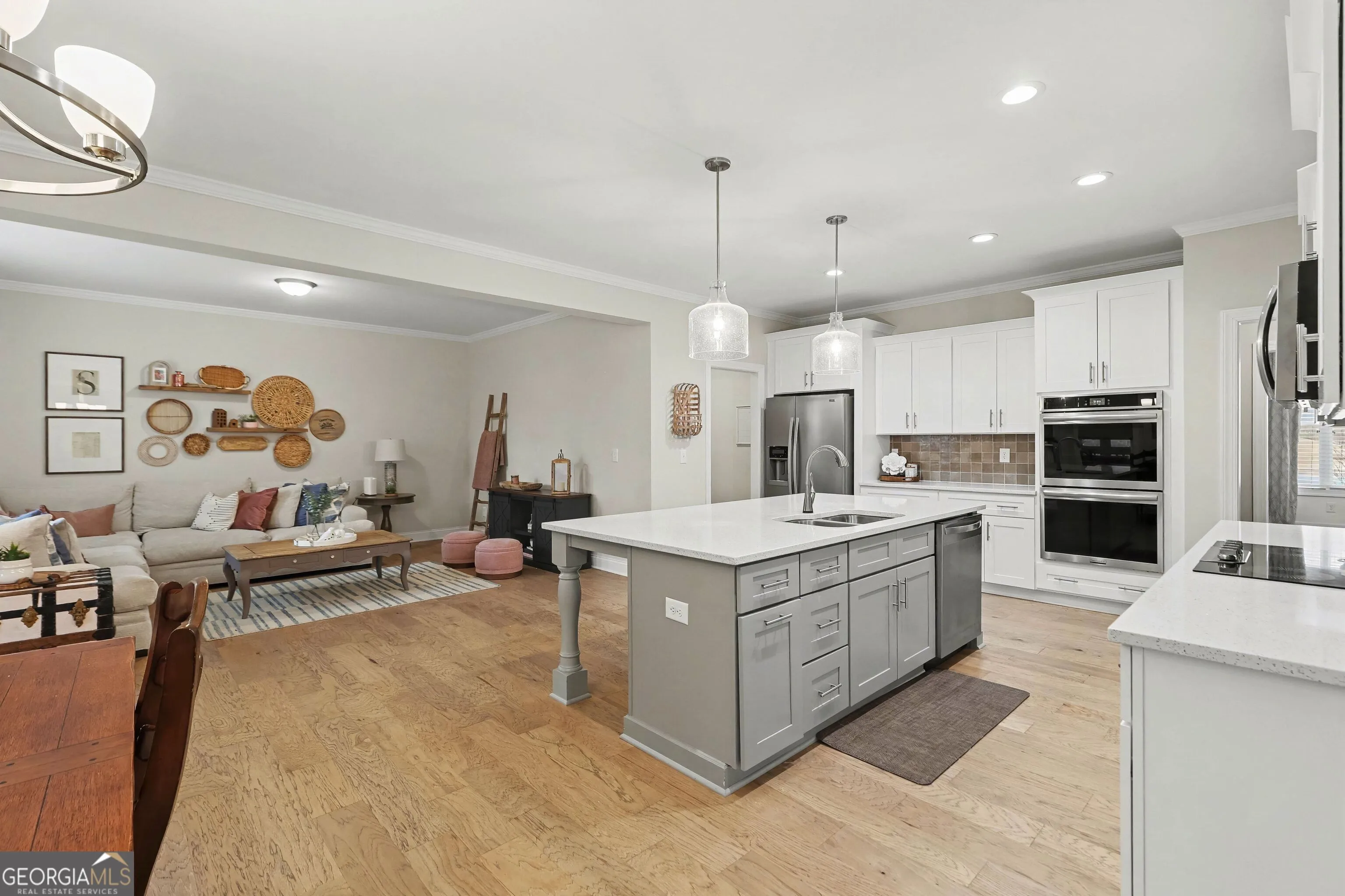 7540 Sunridge Ln — photo 8 of 51
