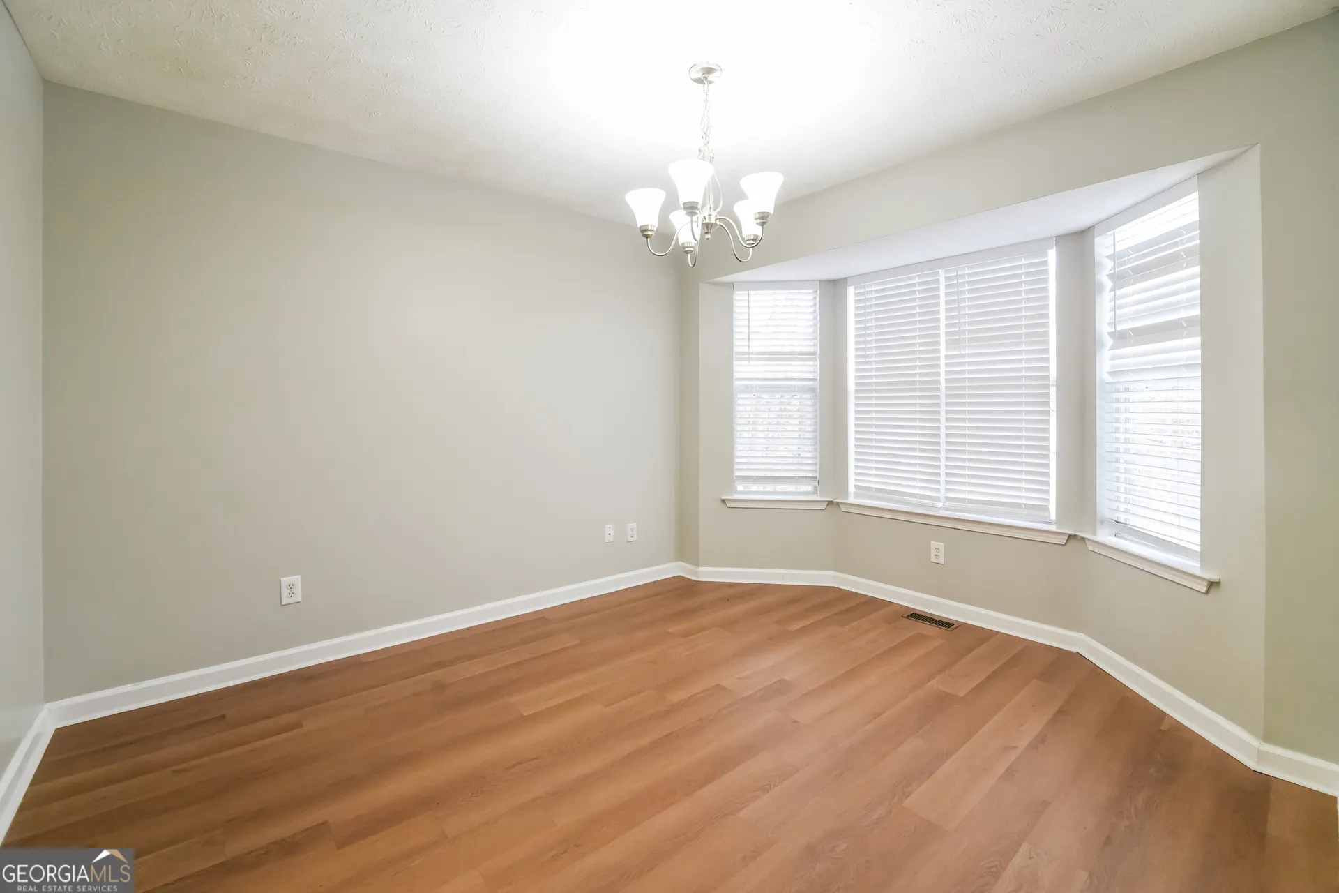 209 Cornell Ct — photo 17 of 22