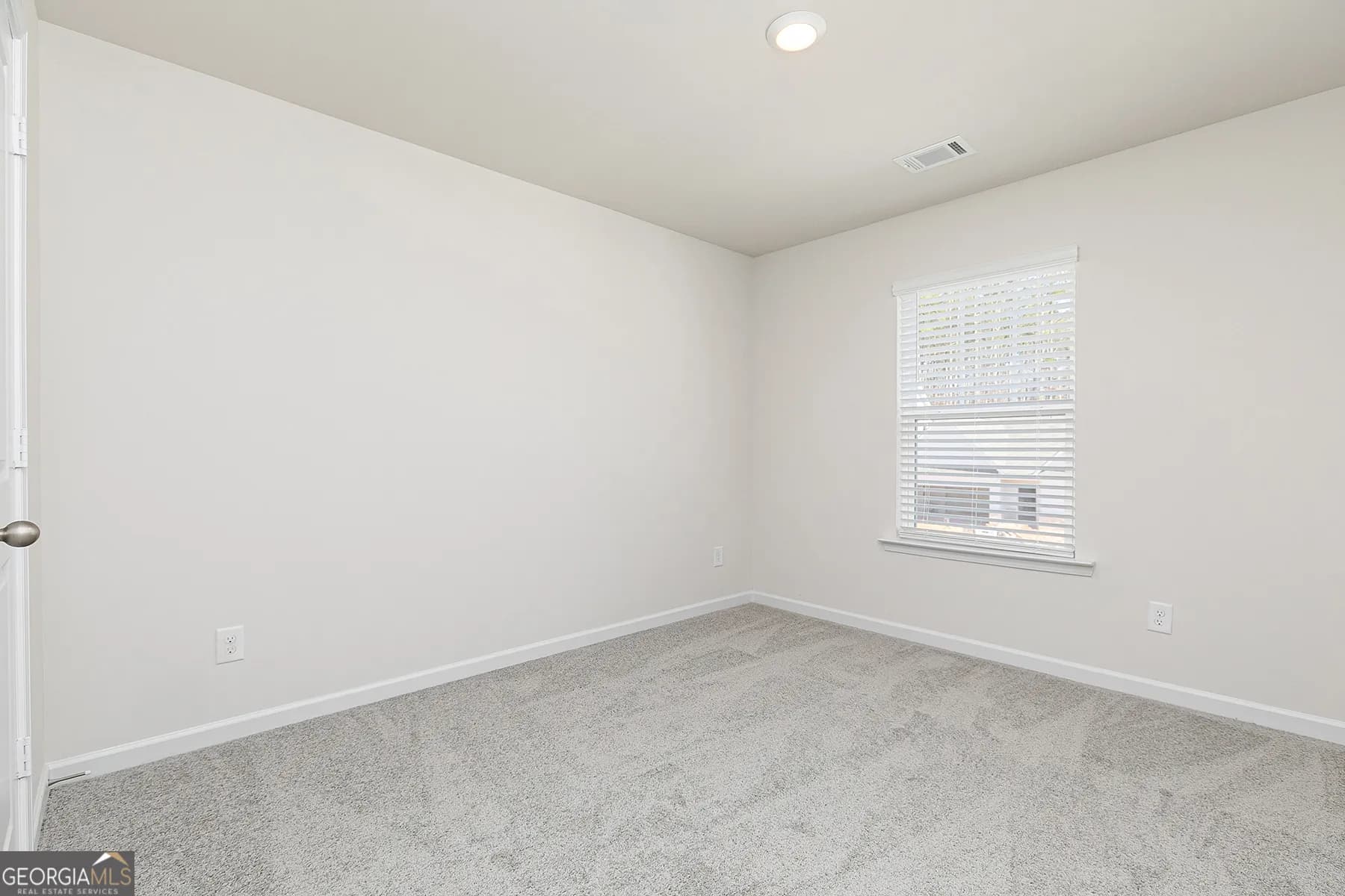 620 Mackenzie Cv — photo 9 of 19