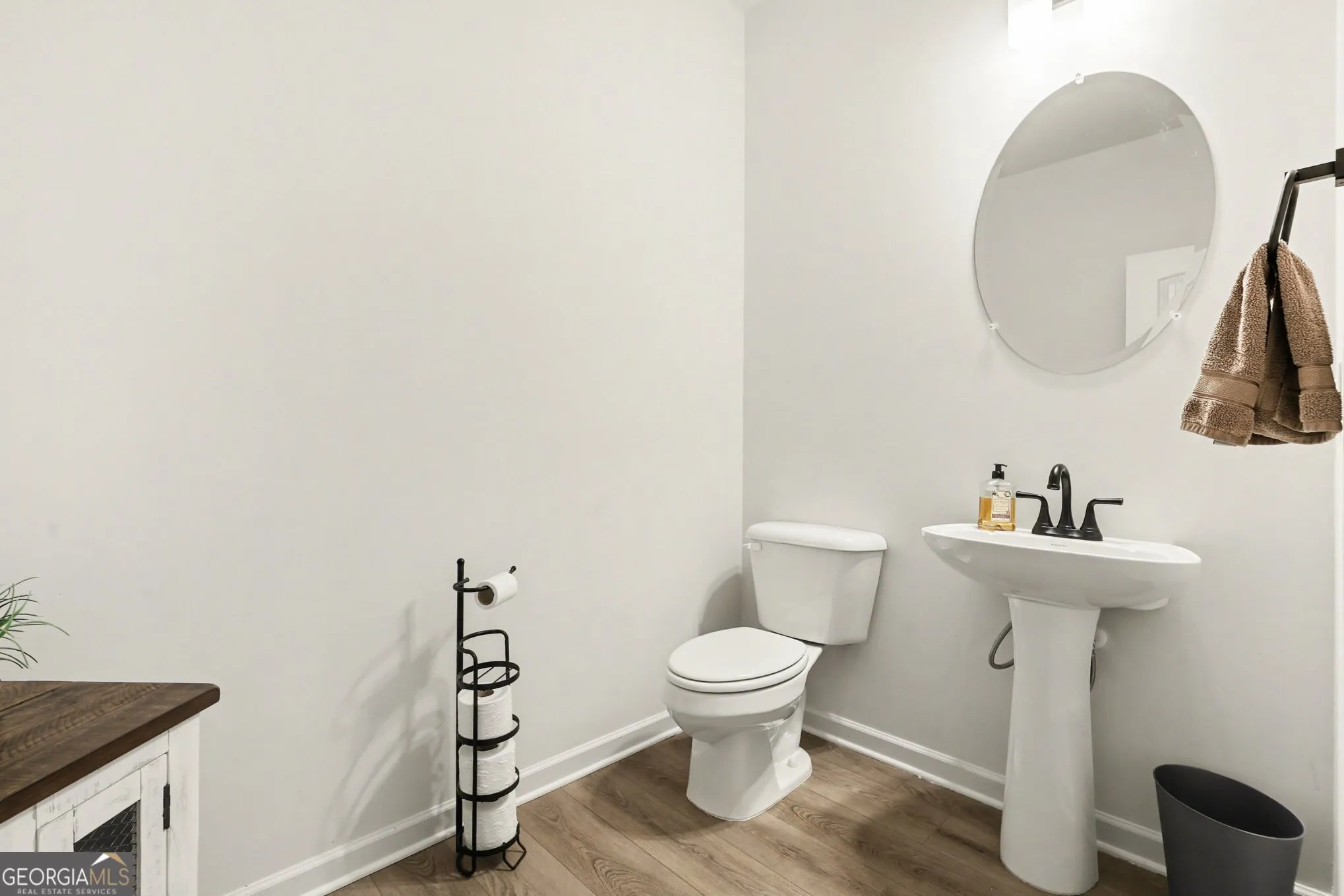 383 Morgan Rd — photo 9 of 34