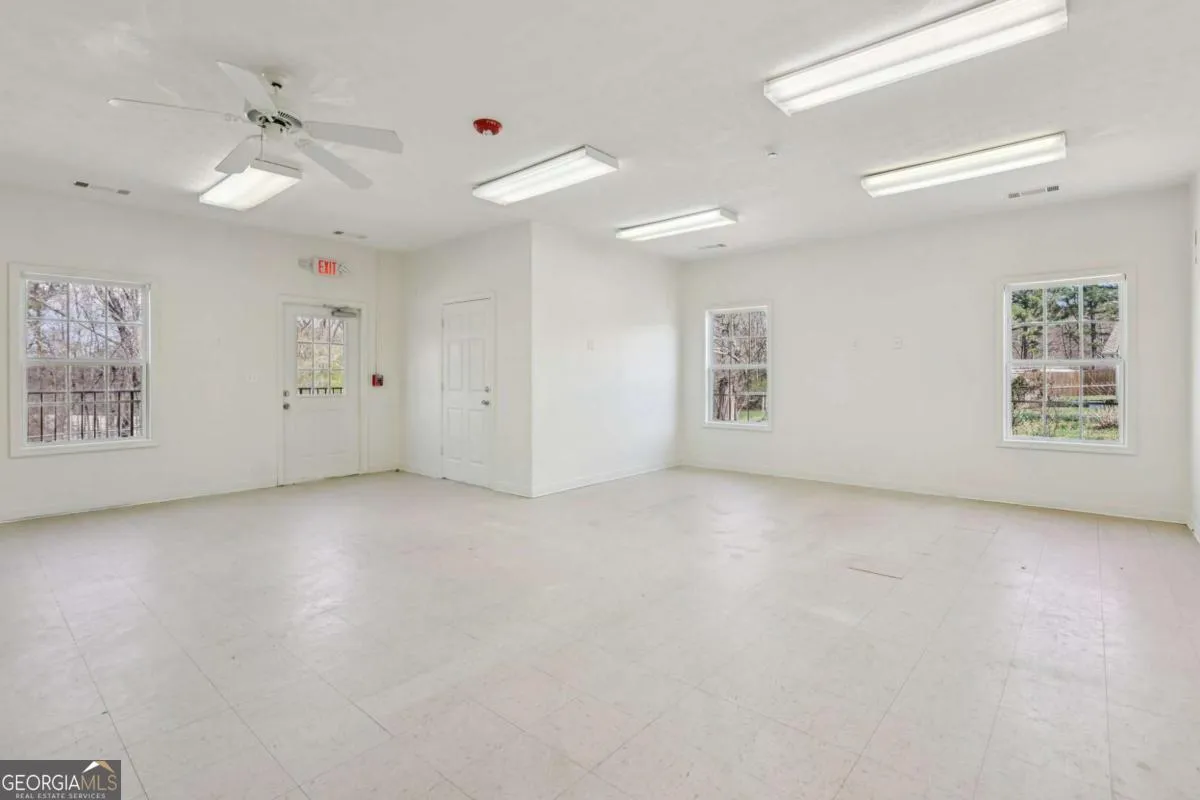 824 Temple Rd — photo 14 of 63