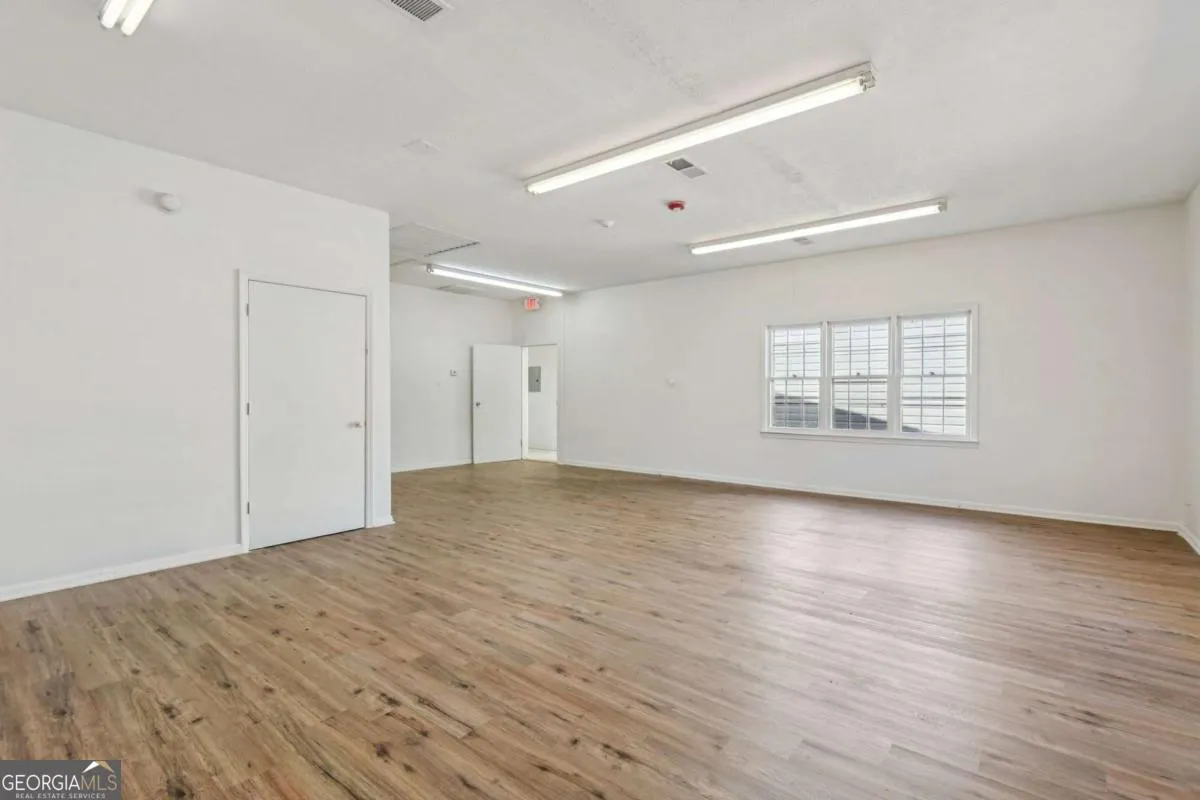 824 Temple Rd — photo 29 of 63