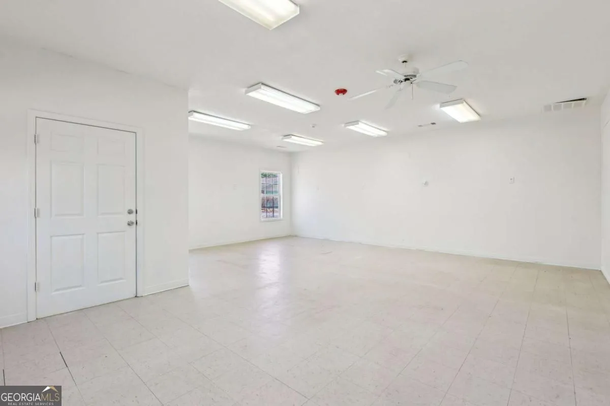 824 Temple Rd — photo 16 of 63