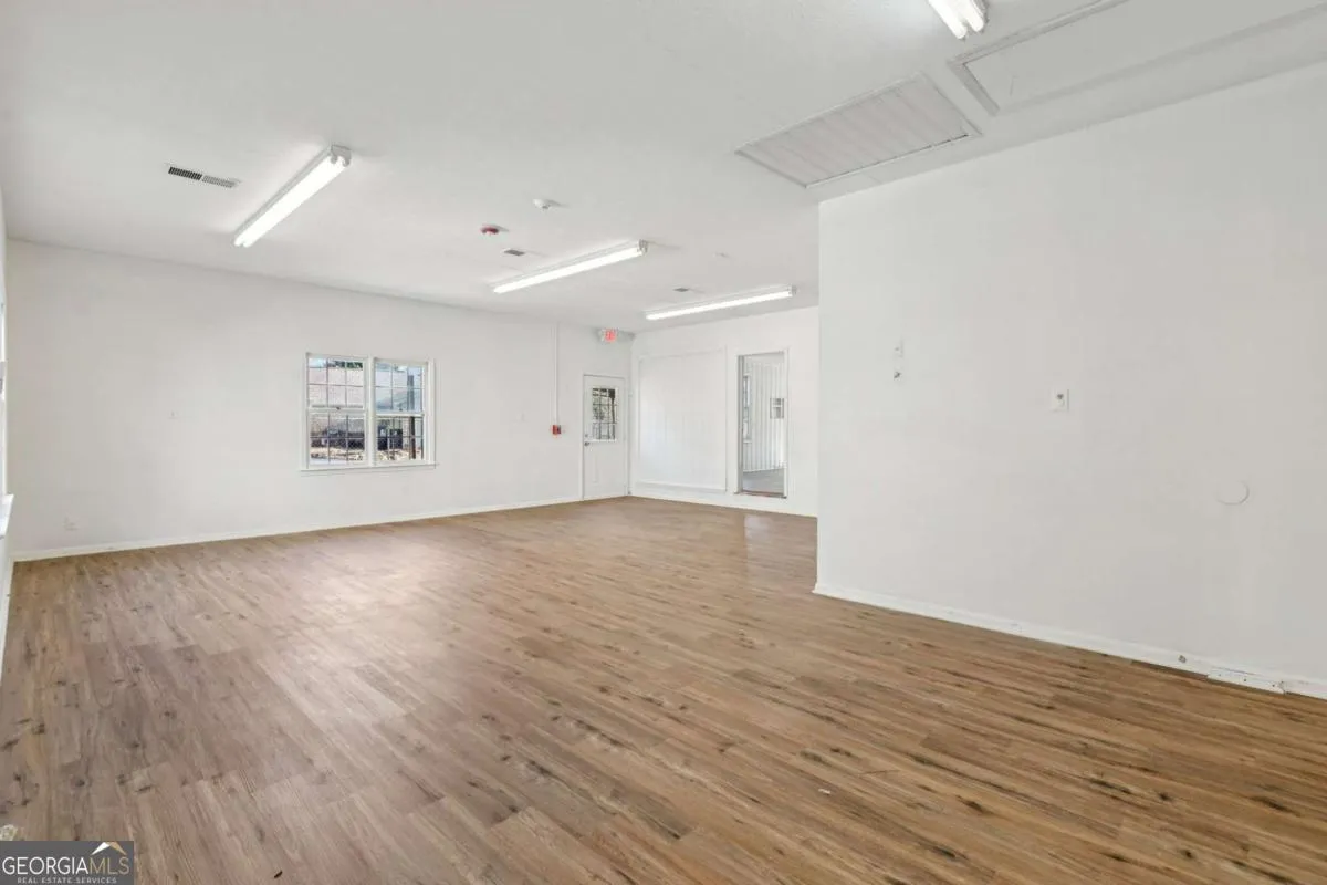 824 Temple Rd — photo 27 of 63