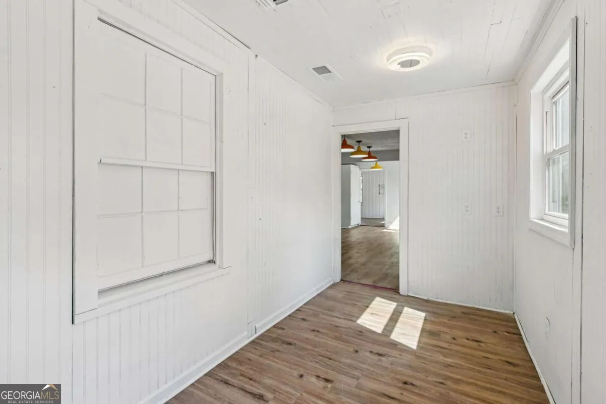 824 Temple Rd — photo 37 of 63