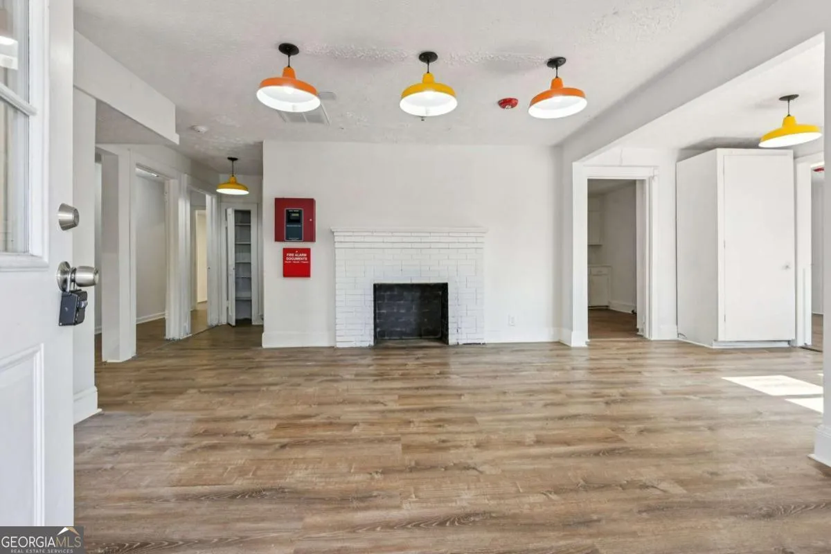 824 Temple Rd — photo 13 of 63