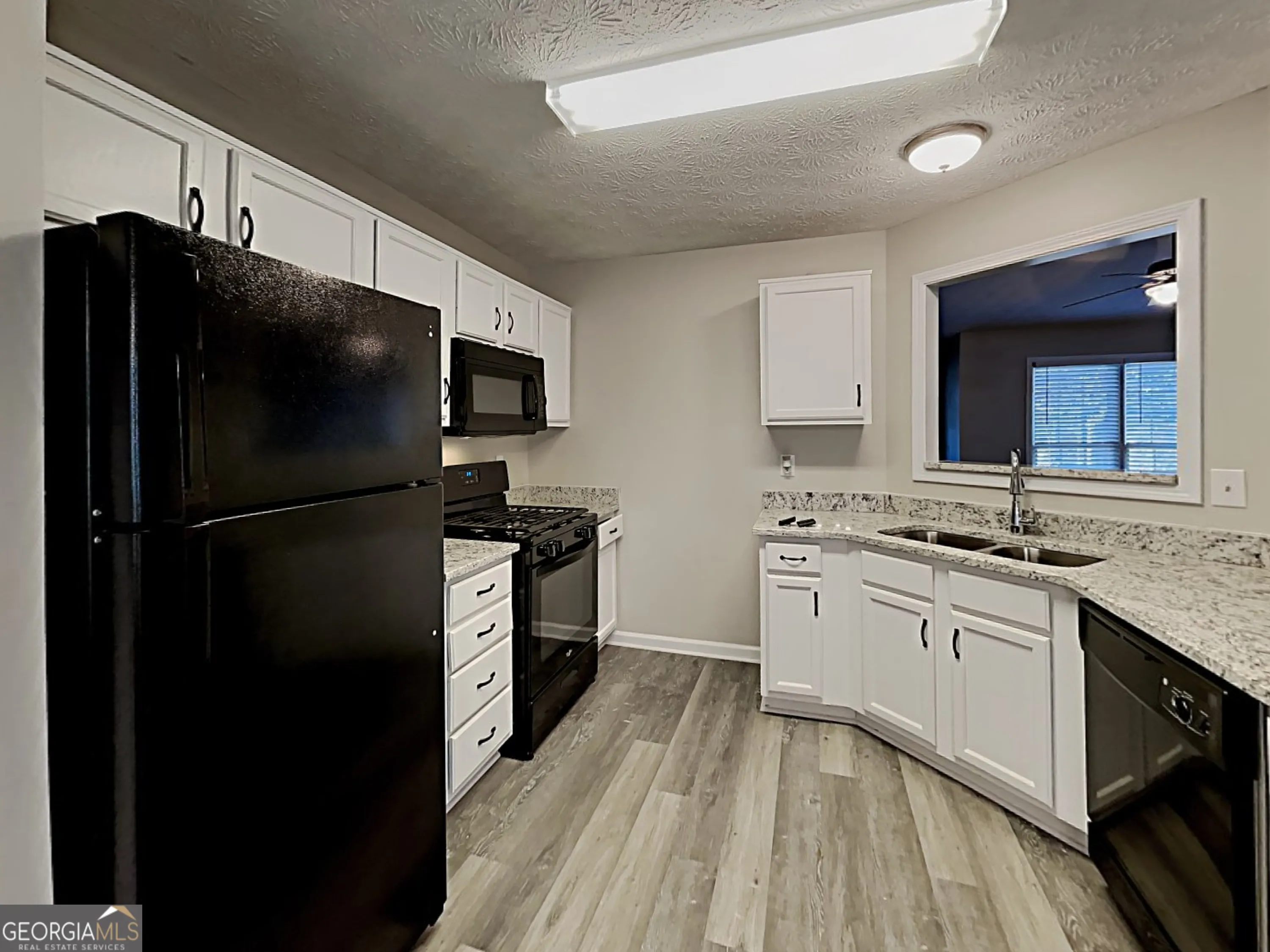 252 Bridge Pl — photo 19 of 29