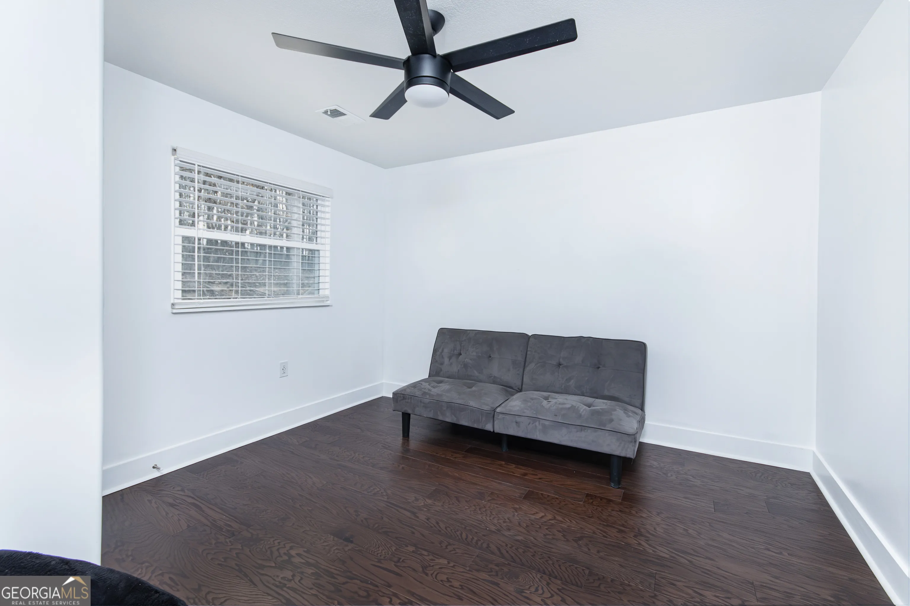 44 Pittman Dr — photo 11 of 27