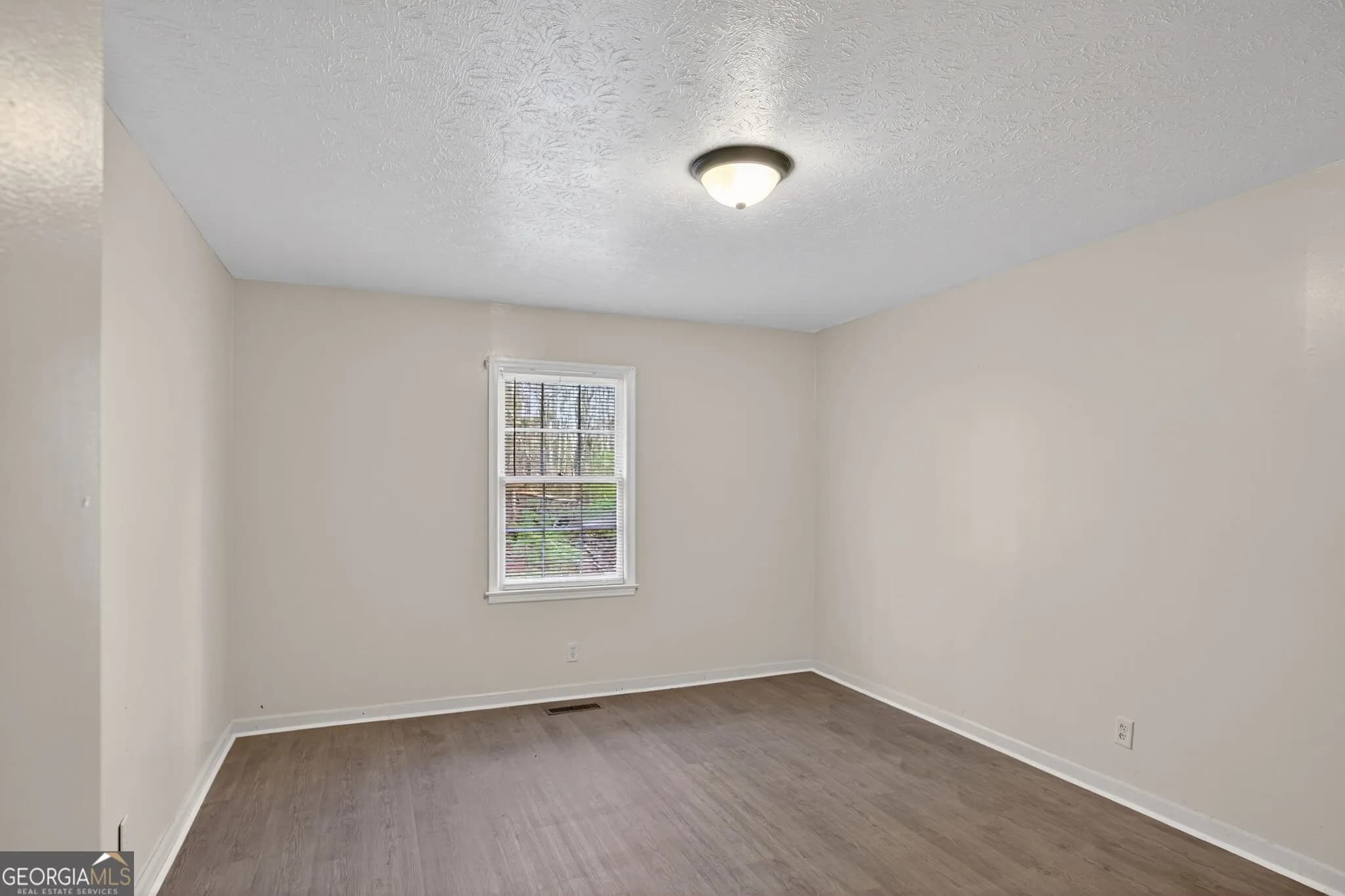 217 Little River Rd — photo 3 of 22