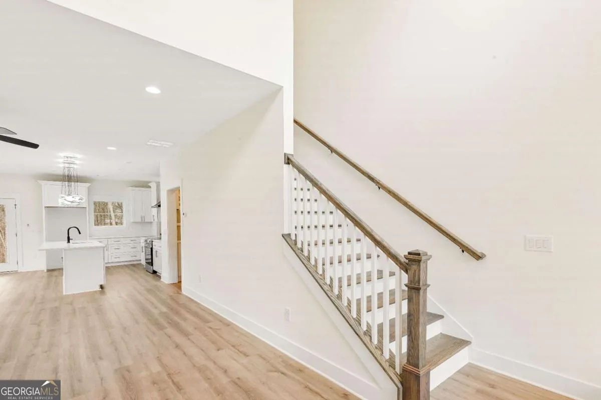 176 Paige St — photo 35 of 48