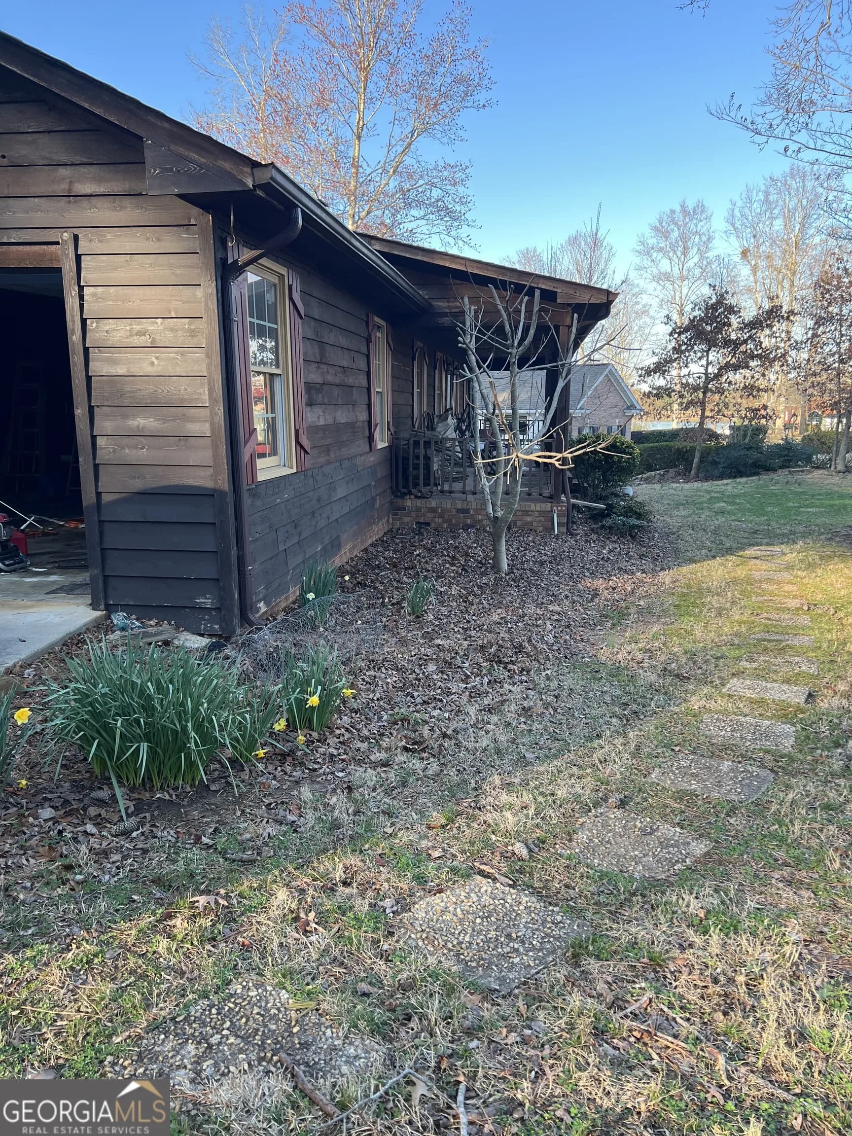 1112 Lookout Ct — photo 3 of 34
