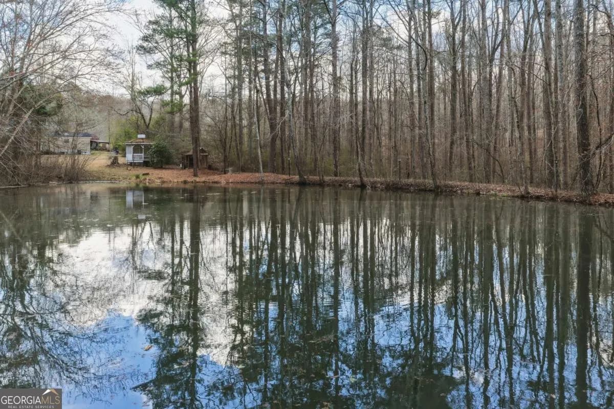 1156 Garmon Rd, Hiram