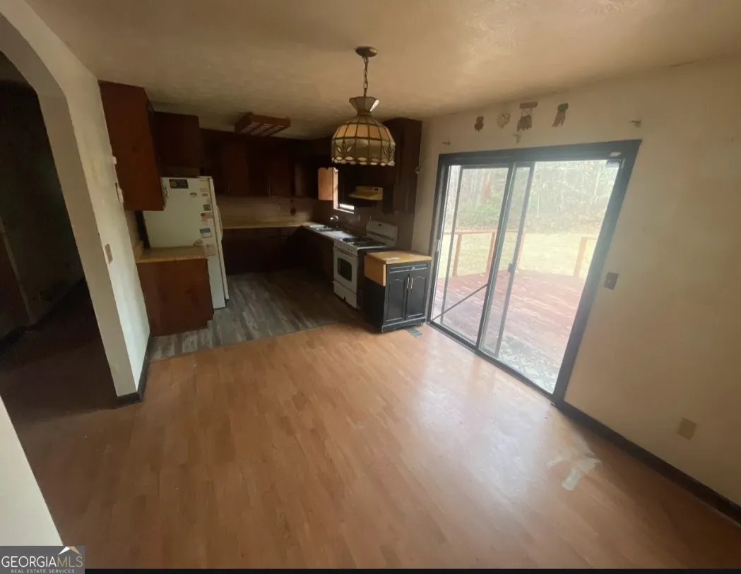 8855 Daerwater Dr — photo 9 of 23