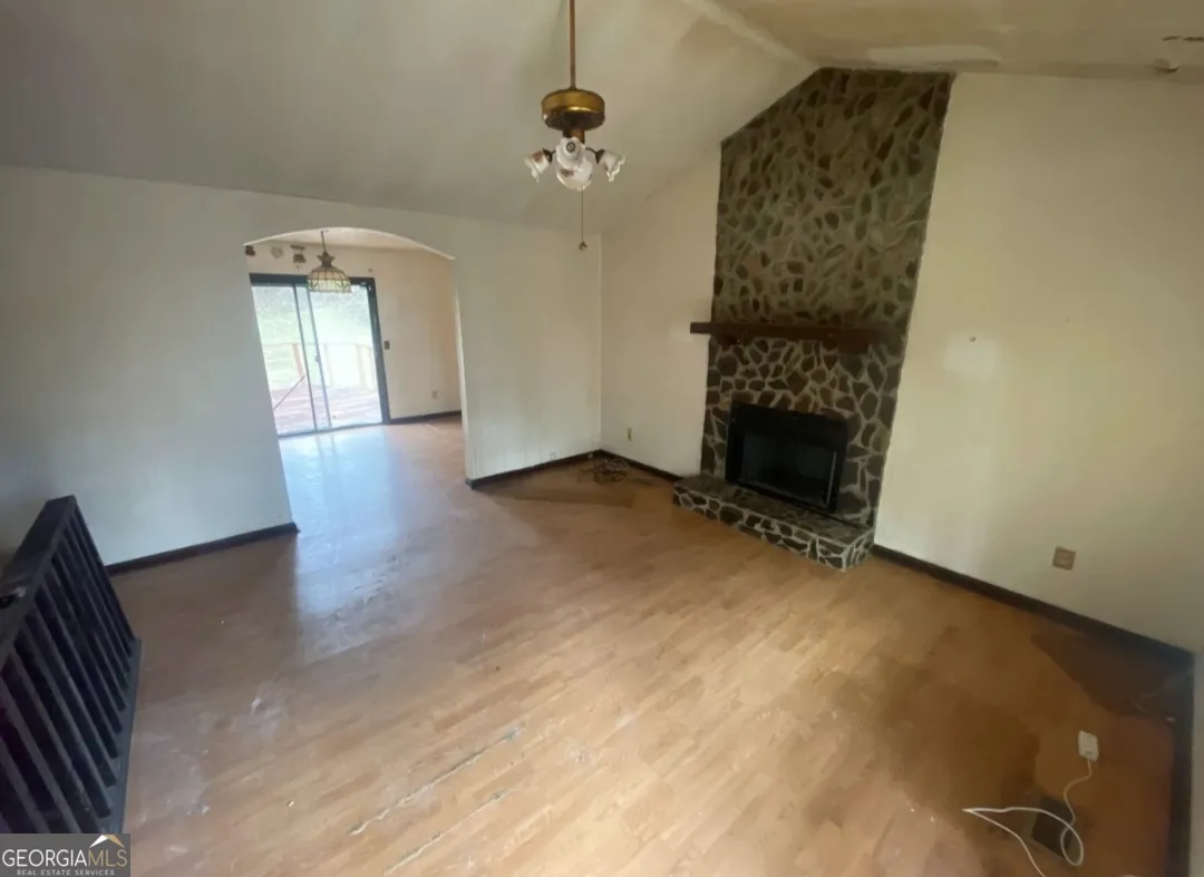 8855 Daerwater Dr — photo 5 of 23