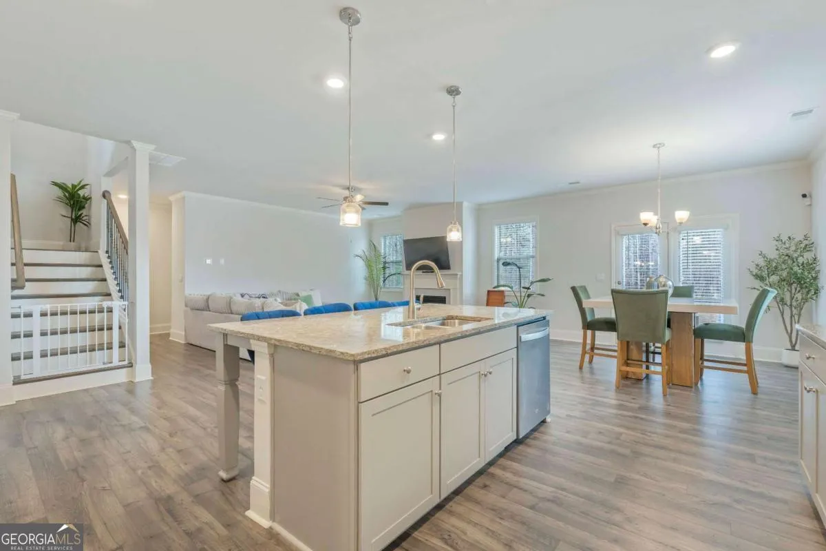 9884 Ashton Old Rd — photo 3 of 37