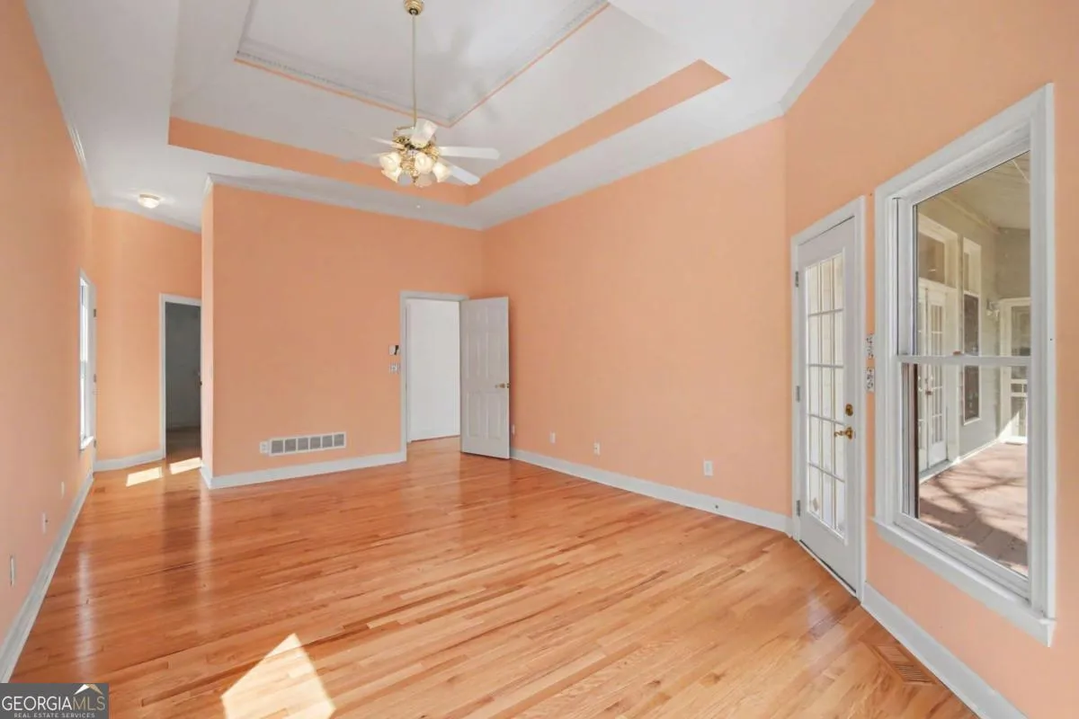3707 Fowler Rdg — photo 7 of 38