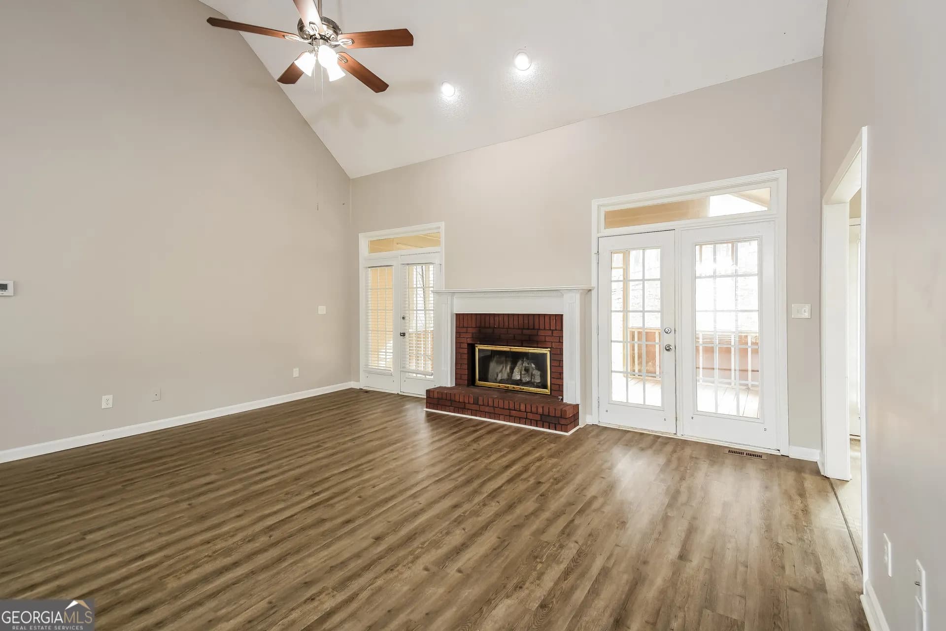 129 Wellington Ct — photo 13 of 22