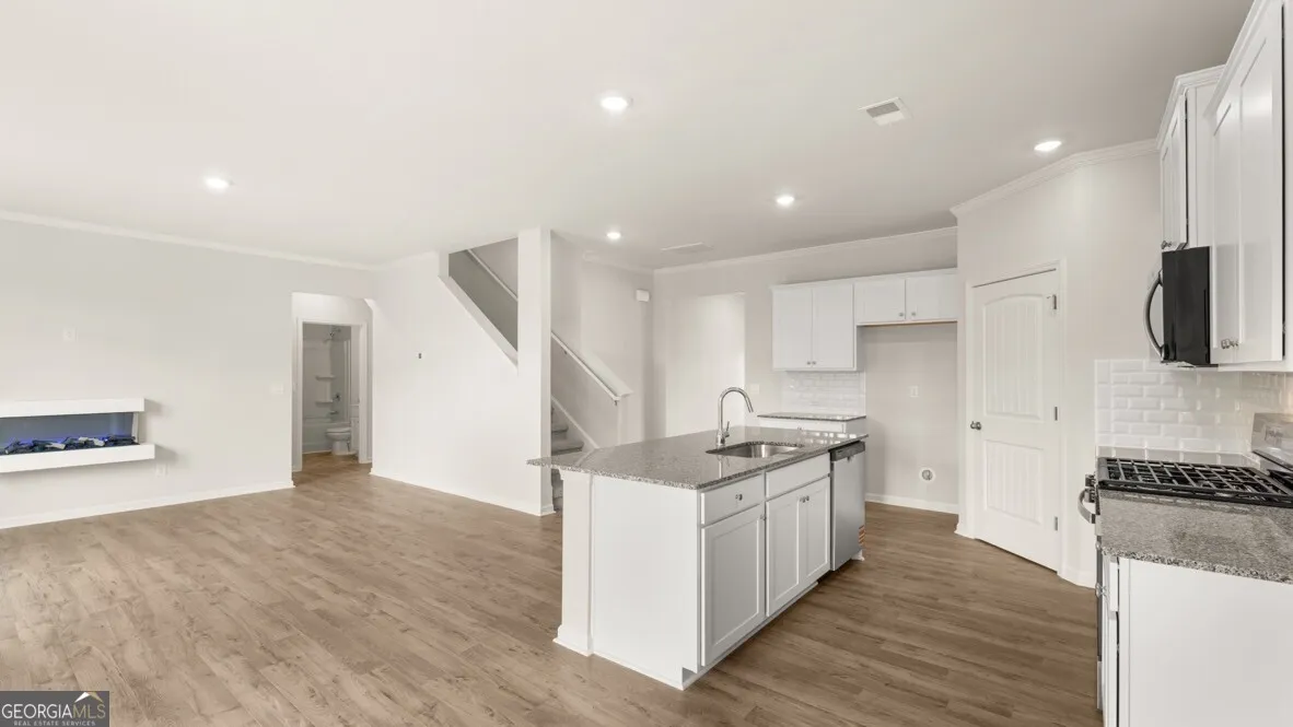 218 Thompson Ridge Ln — photo 34 of 35
