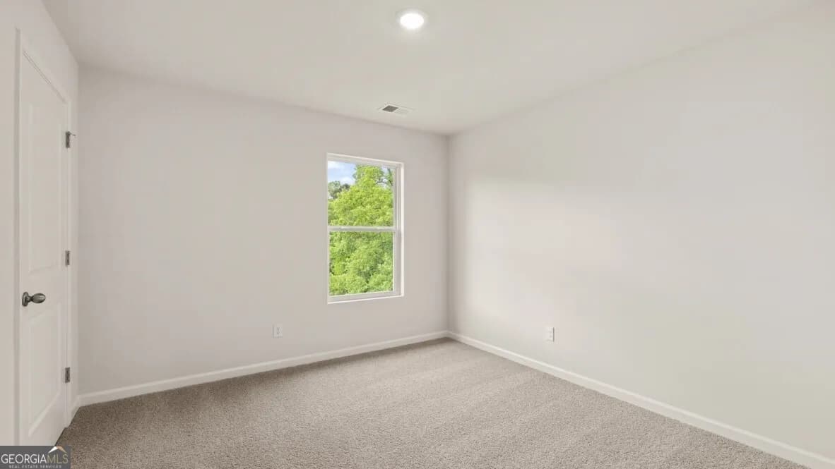 218 Thompson Ridge Ln — photo 18 of 35