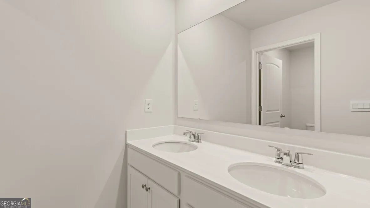 218 Thompson Ridge Ln — photo 21 of 35