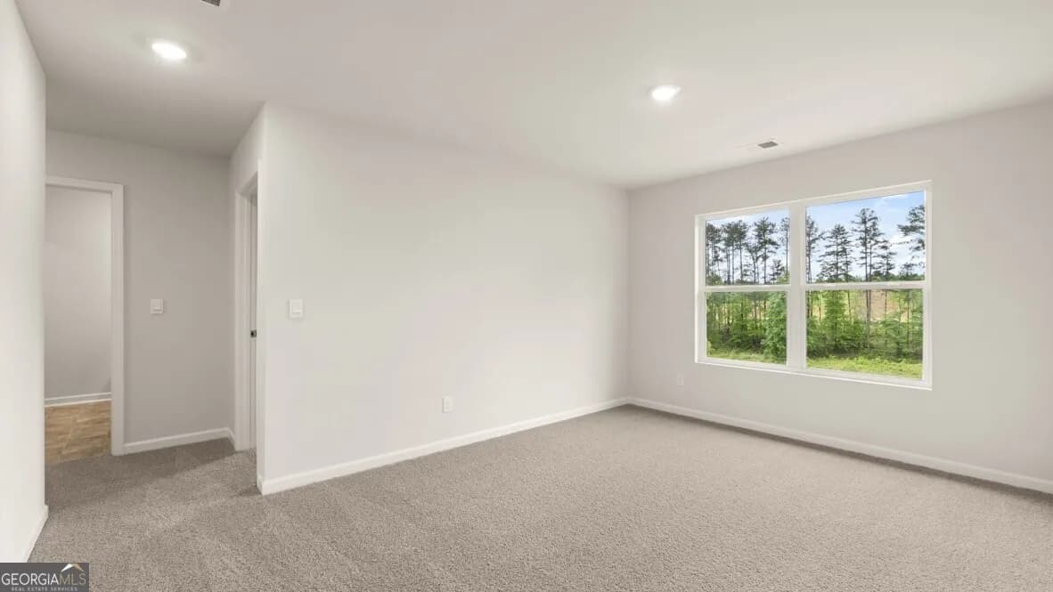 218 Thompson Ridge Ln — photo 16 of 35
