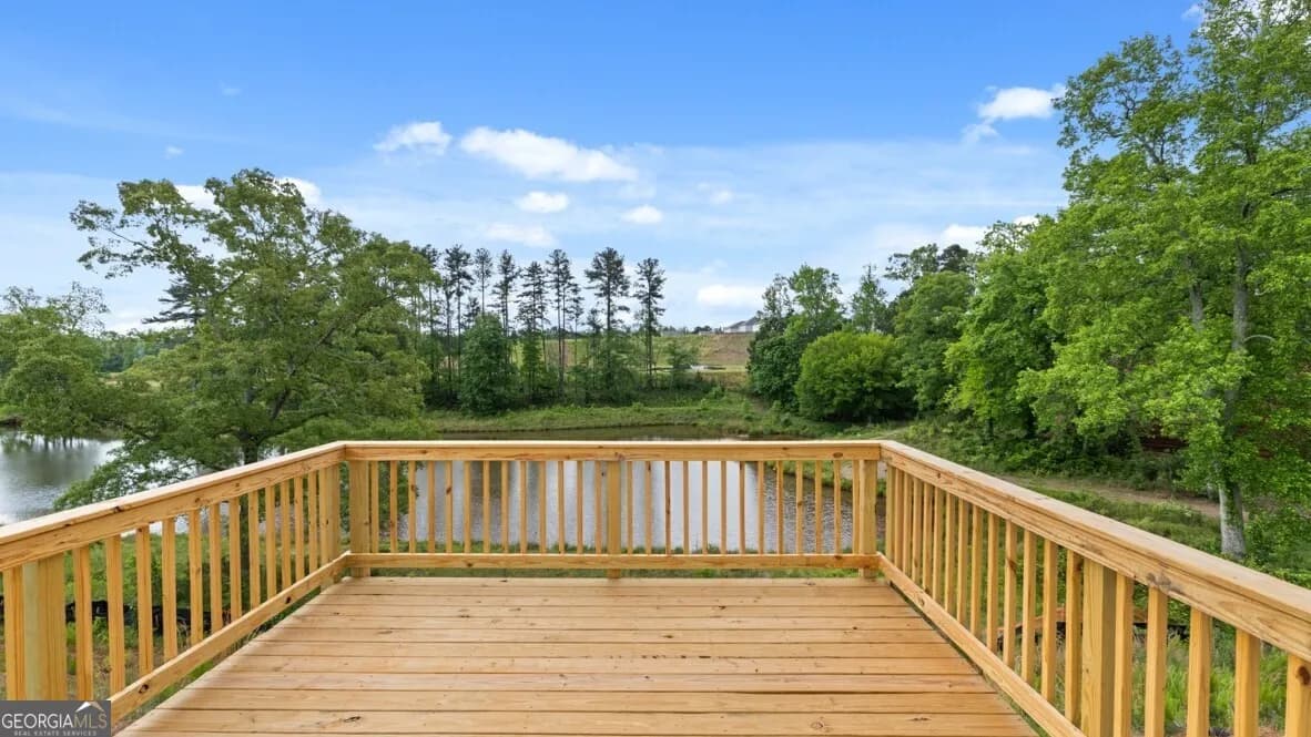 218 Thompson Ridge Ln — photo 4 of 35