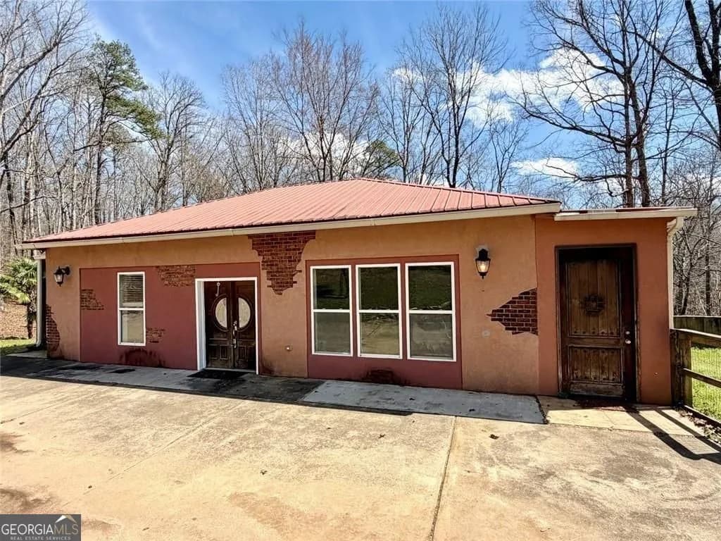 9011 Highpoint Rd — photo 4 of 69