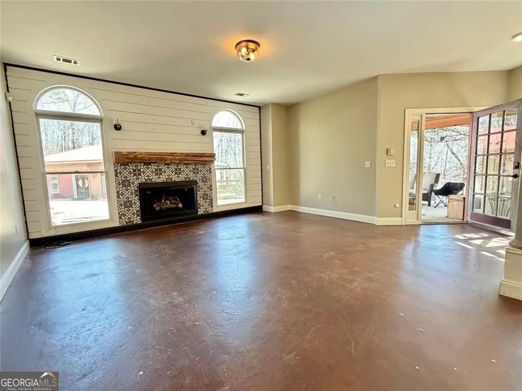 9011 Highpoint Rd — photo 8 of 69