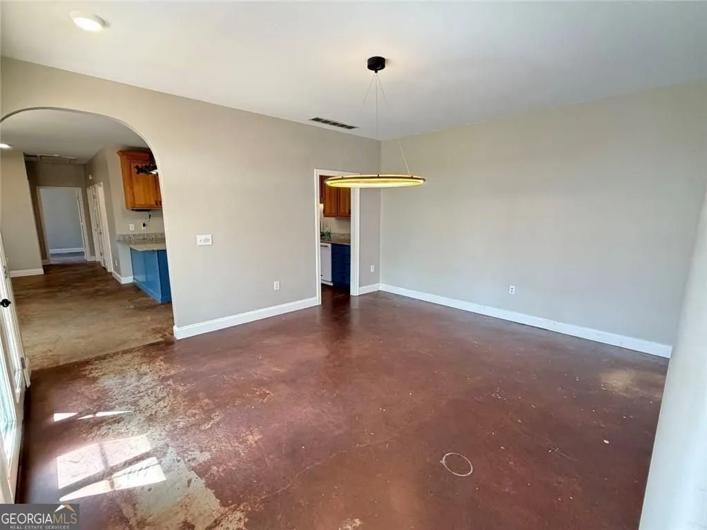 9011 Highpoint Rd — photo 9 of 69