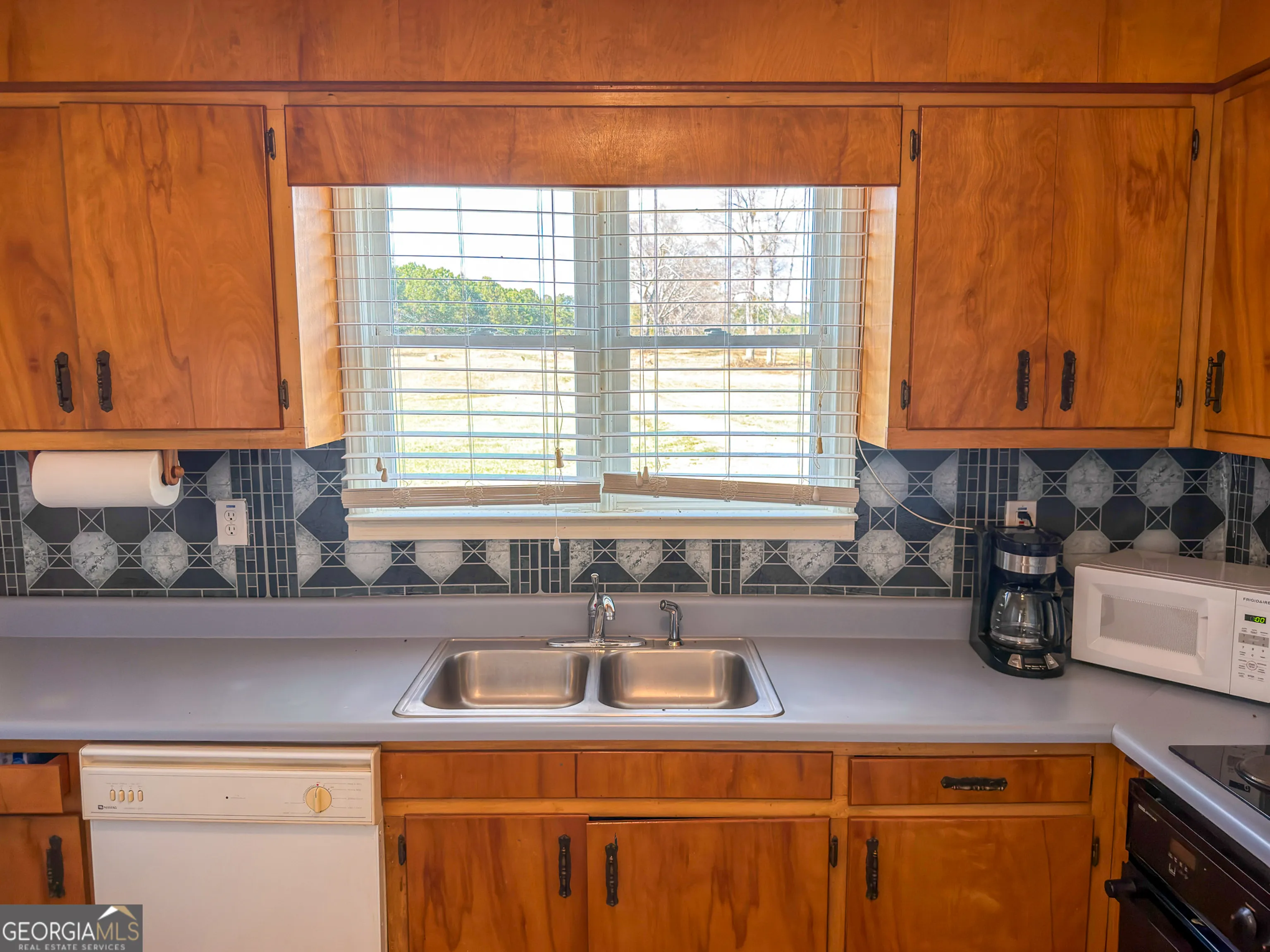 1304 Broad St — photo 9 of 67