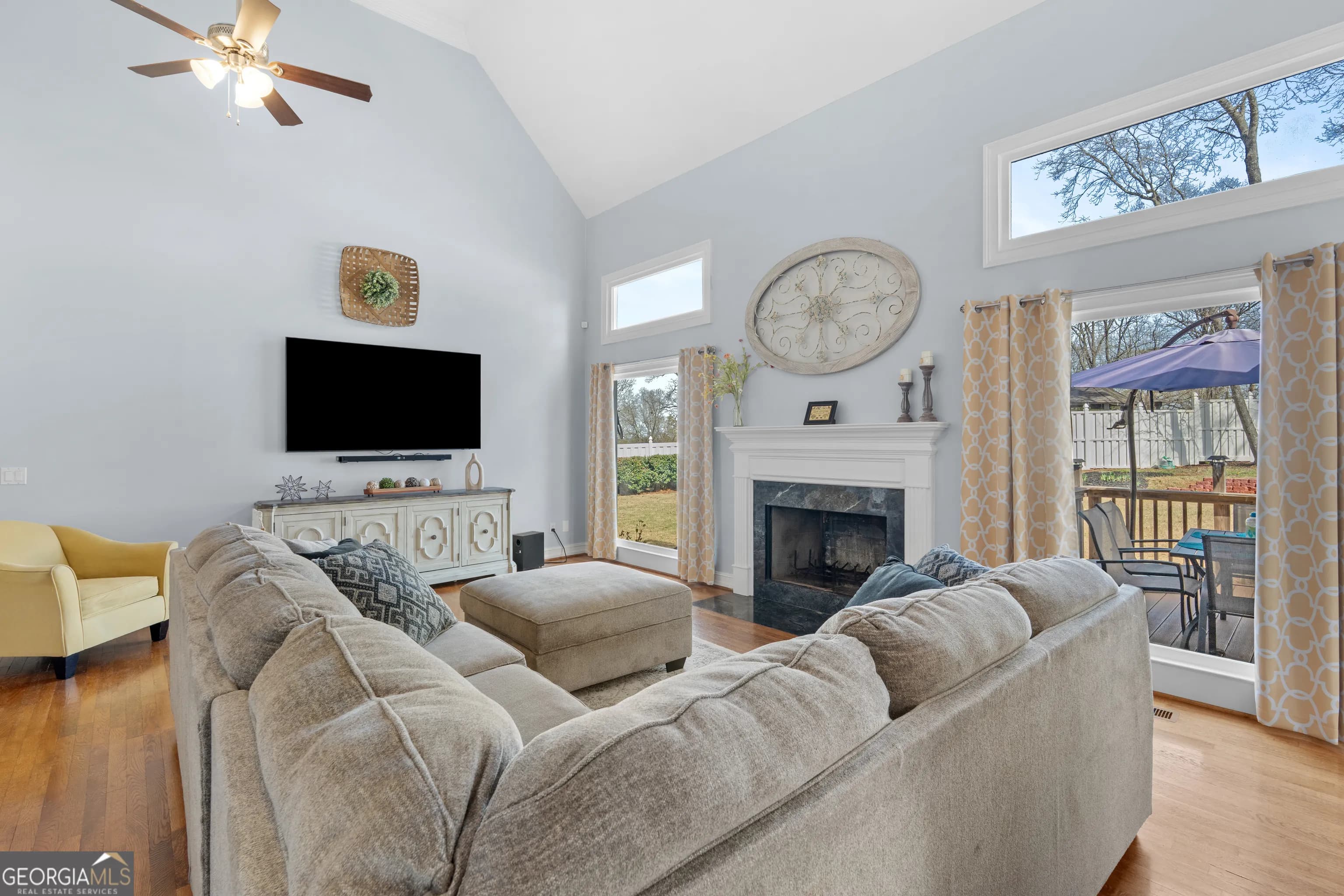 34 Hickory Gln — photo 5 of 53