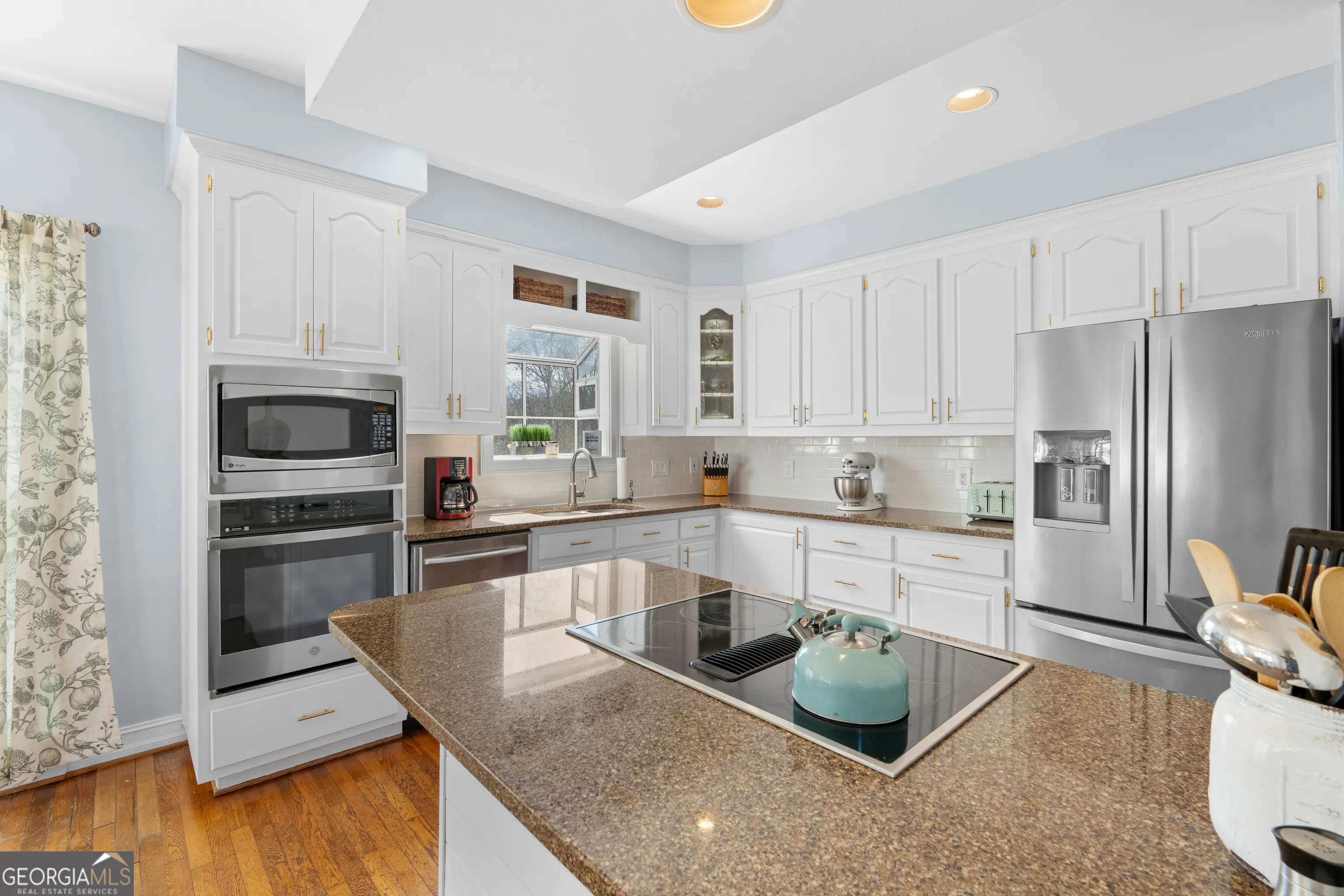 34 Hickory Gln — photo 10 of 53