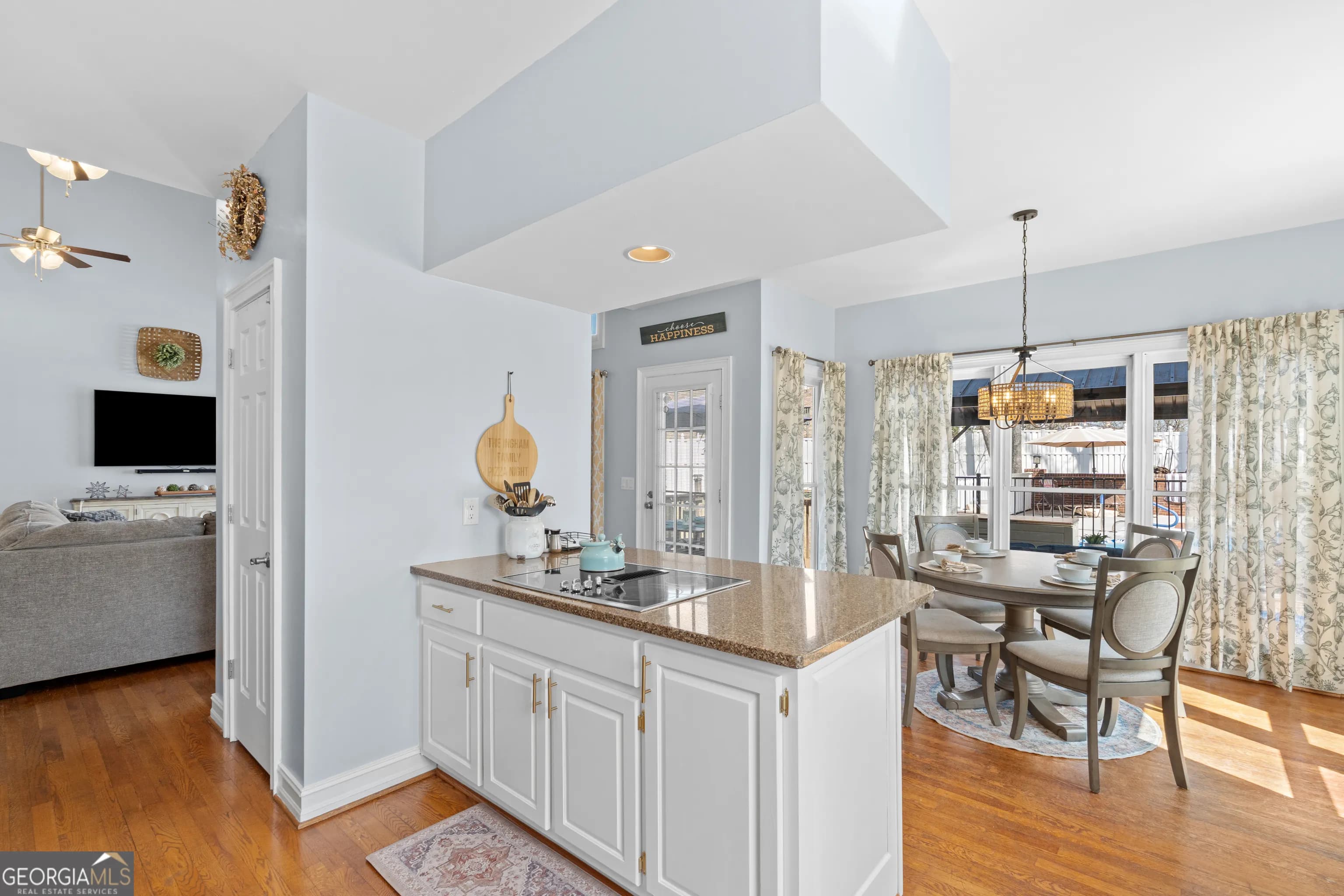 34 Hickory Gln — photo 12 of 53