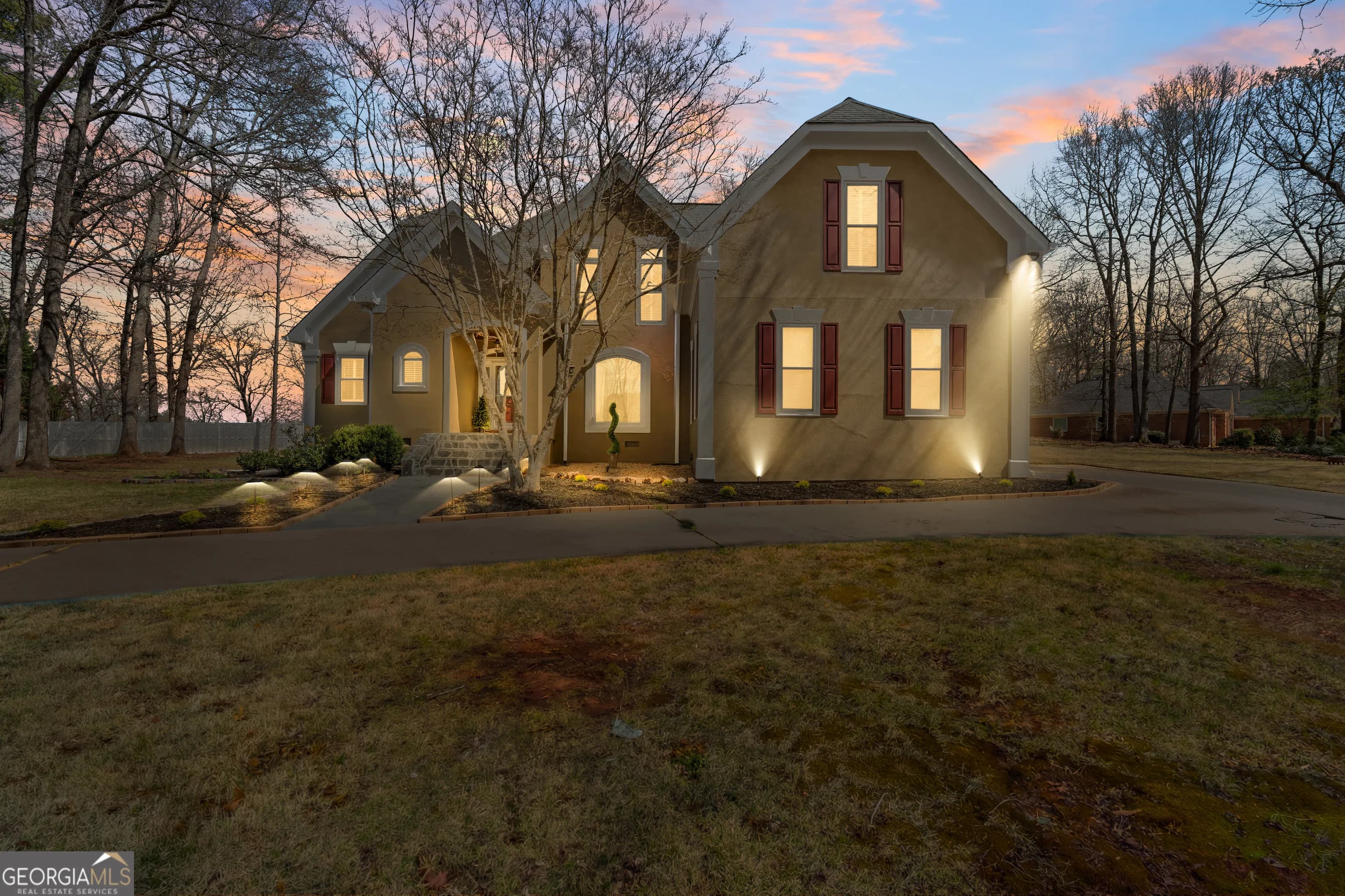 34 Hickory Gln — photo 2 of 53