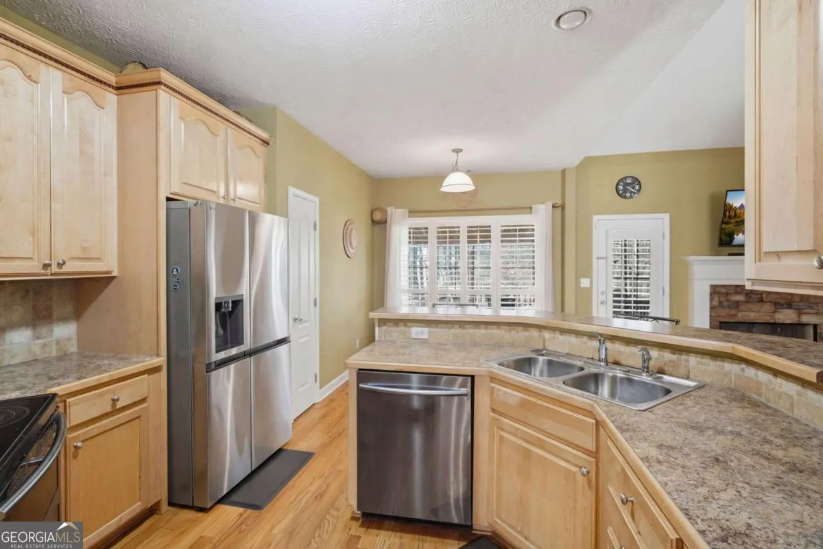 8866 Camp Tree Ct — photo 5 of 44